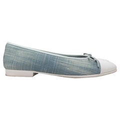 Hellblaue & weiße Chanel Ballettschuhe mit Zehenkappe Größe 37
