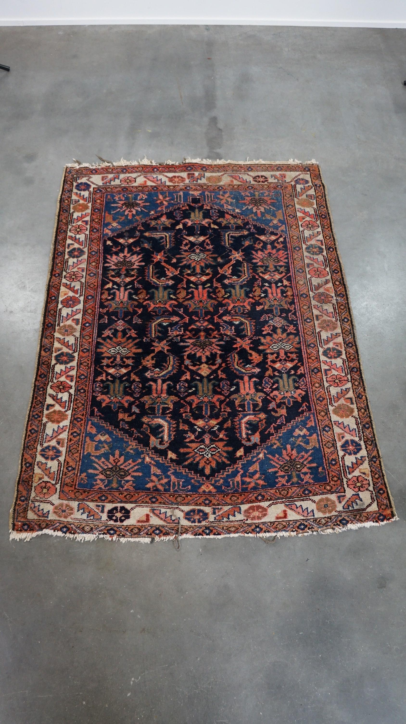Hand-Woven Light blue with pink accents vintage oriental rug, beautiful patterns 150x100cm For Sale