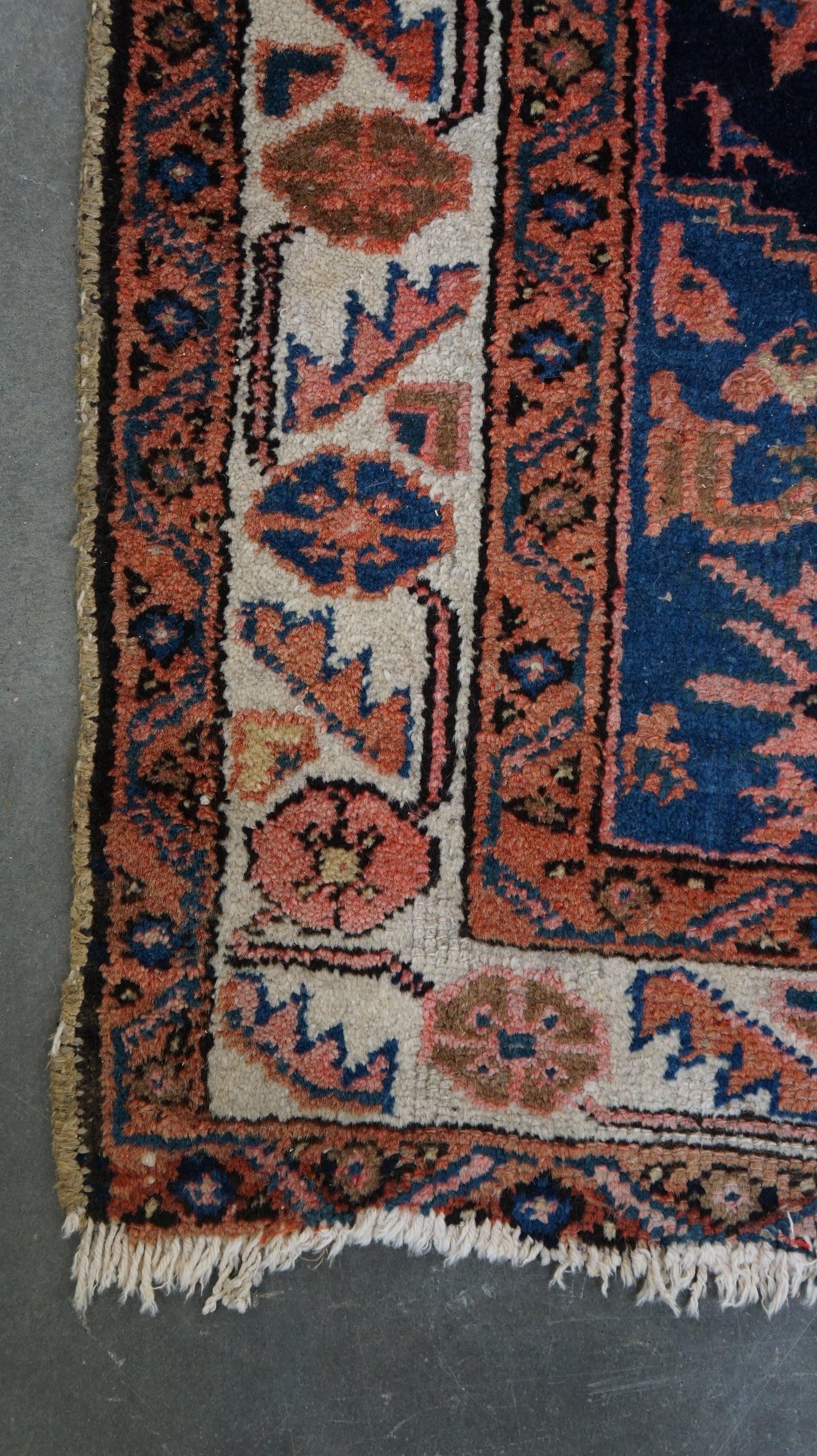 20th Century Light blue with pink accents vintage oriental rug, beautiful patterns 150x100cm For Sale