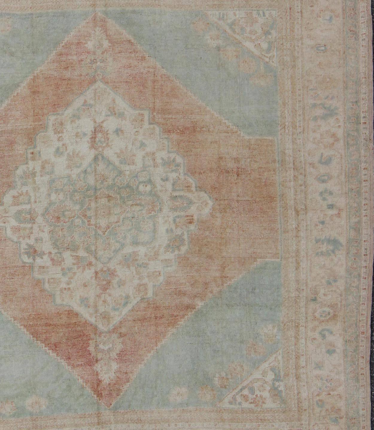 Light Blue, Topaz and Rust Vintage Turkish Oushak Rug with Layered Medallion In Excellent Condition For Sale In Atlanta, GA