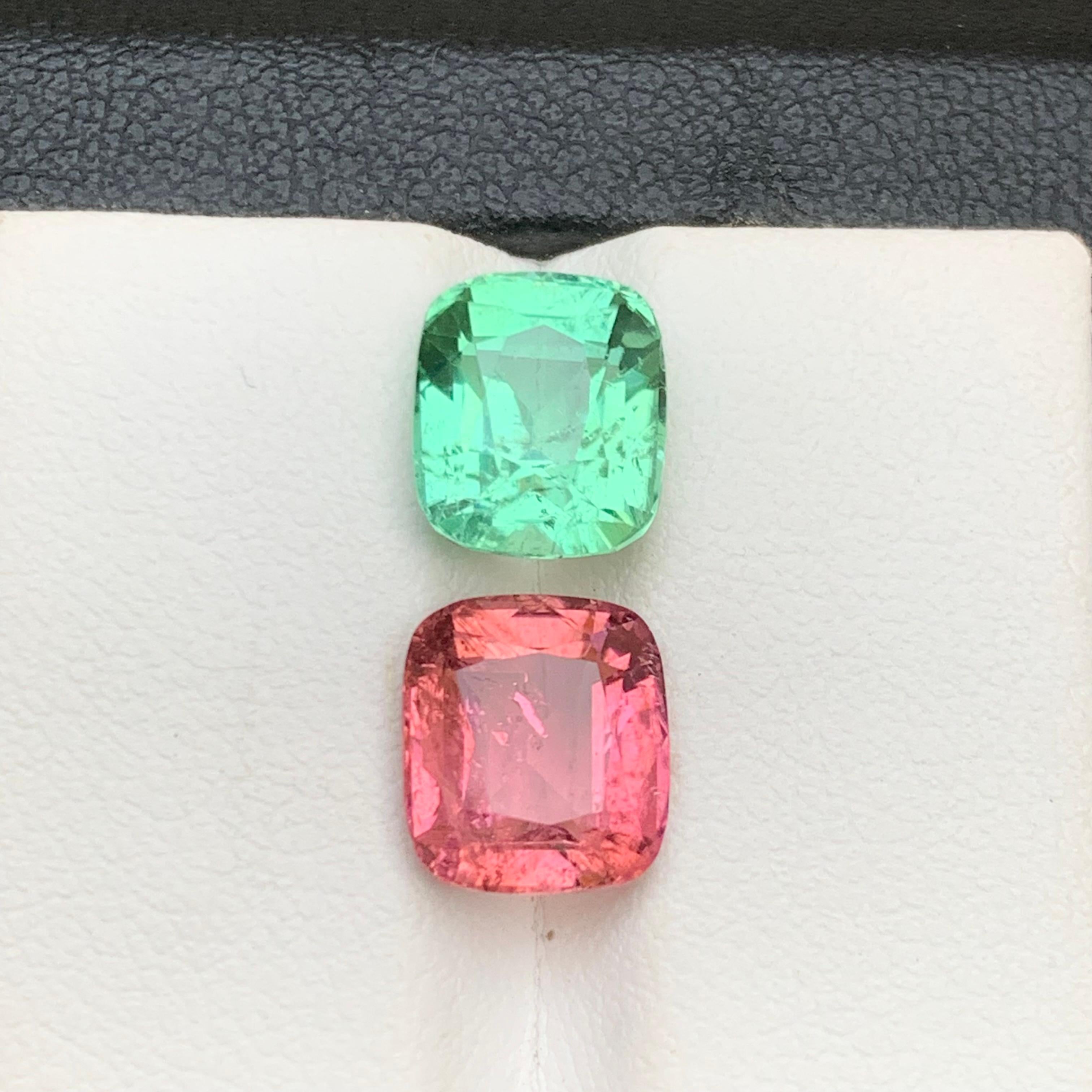 Gemme sfuse di tormalina naturale verde chiaro e rosa per anelli, ciondoli o qualsiasi altro gioiello - taglio a cuscino da Kunar, Afghanistan!!!

💎 TIPO DI GEMMA: Tormalina
⚖️ PESO: 6,60 Carati
🪚 FORMA E TAGLIO: Taglio a cuscino
📏 DIMENSIONE