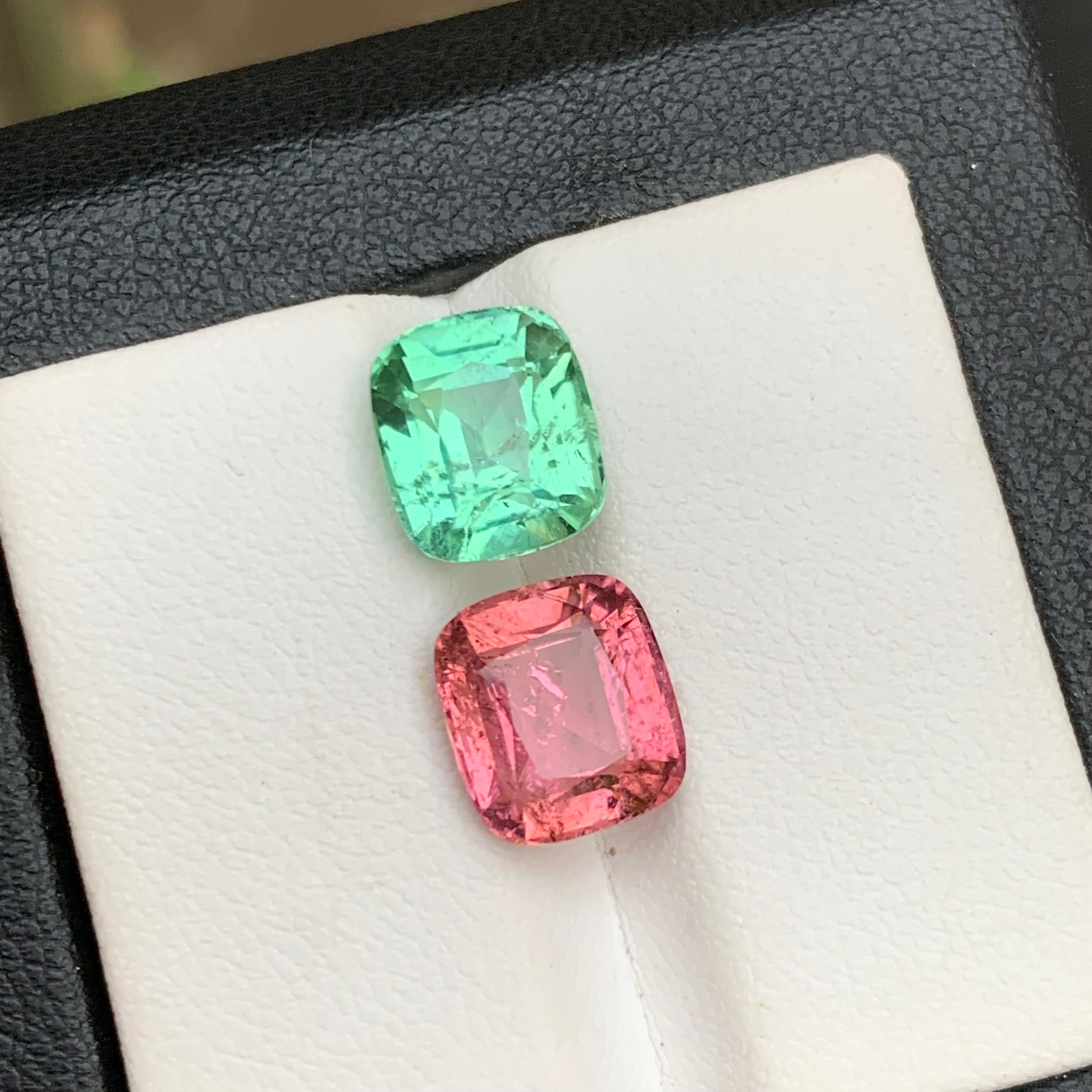 Contemporaneo Gemme di tormalina naturale verde chiaro e rosa da 6,60 carati con taglio a cuscino - Jewell in vendita