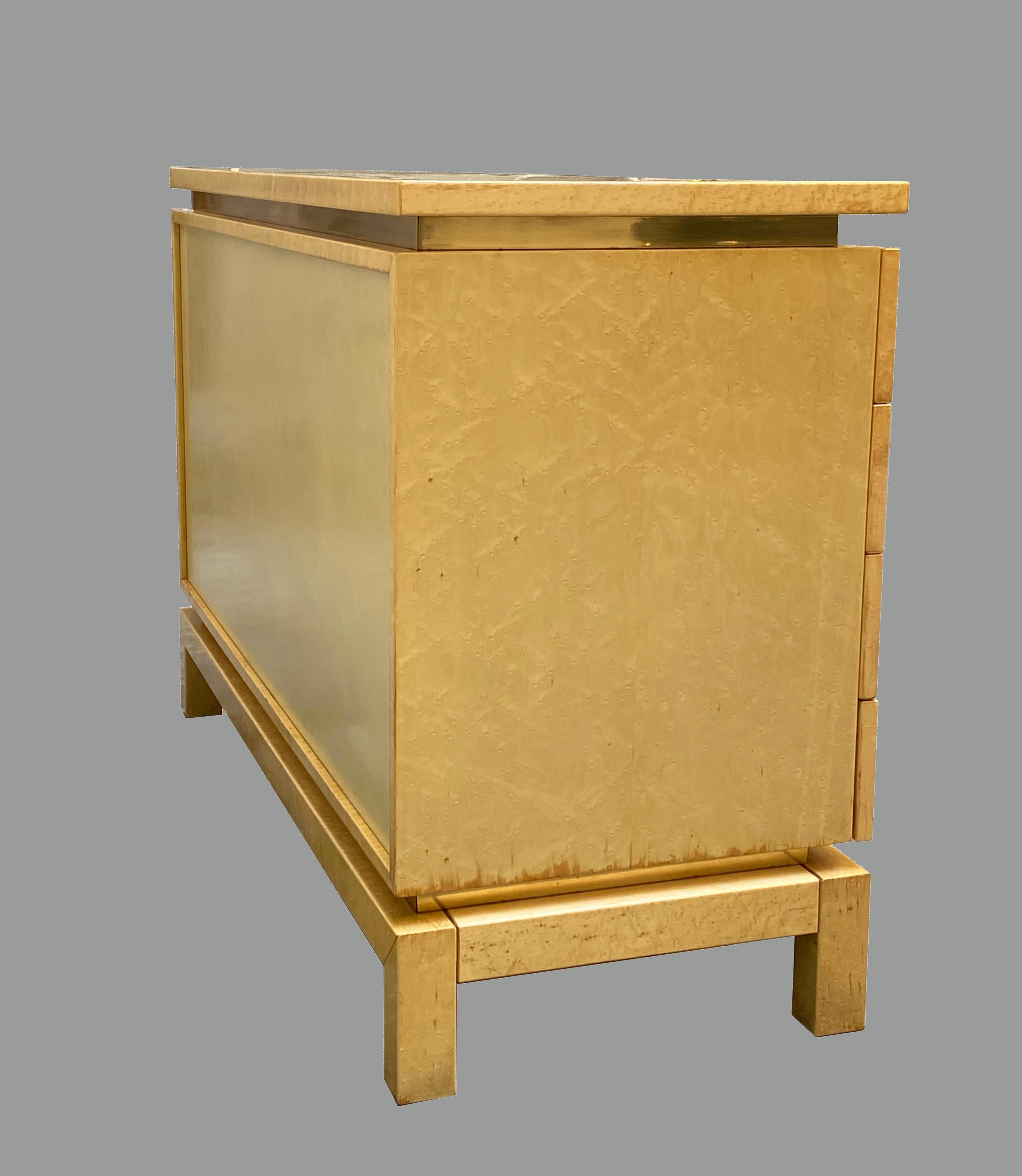 Light Briar WoodChest of Drawers with Brass Handles and Profiles, Italy 1970 1