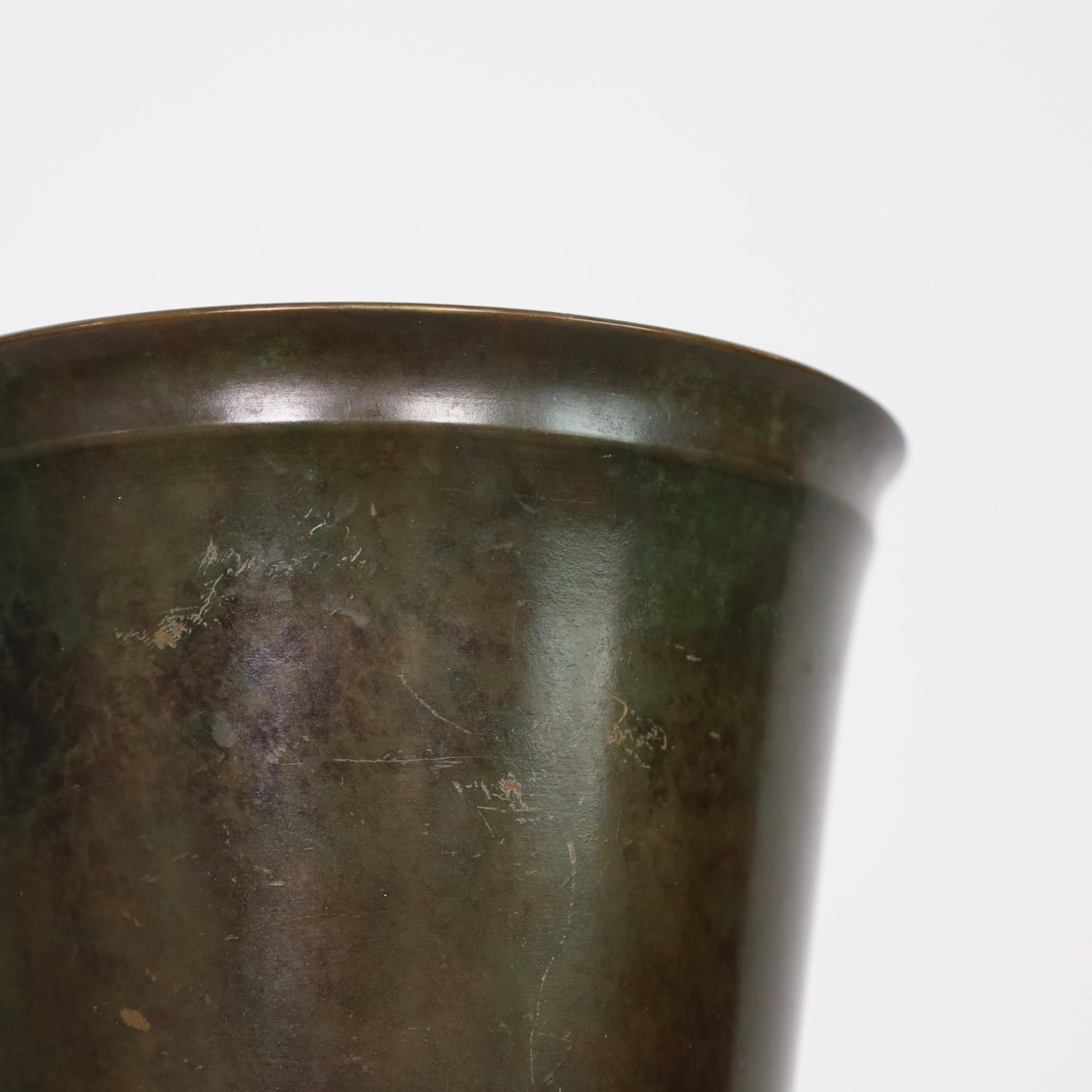 Vaso in bronzo chiaro di Just Andersen, anni '30, Danimarca in vendita 4