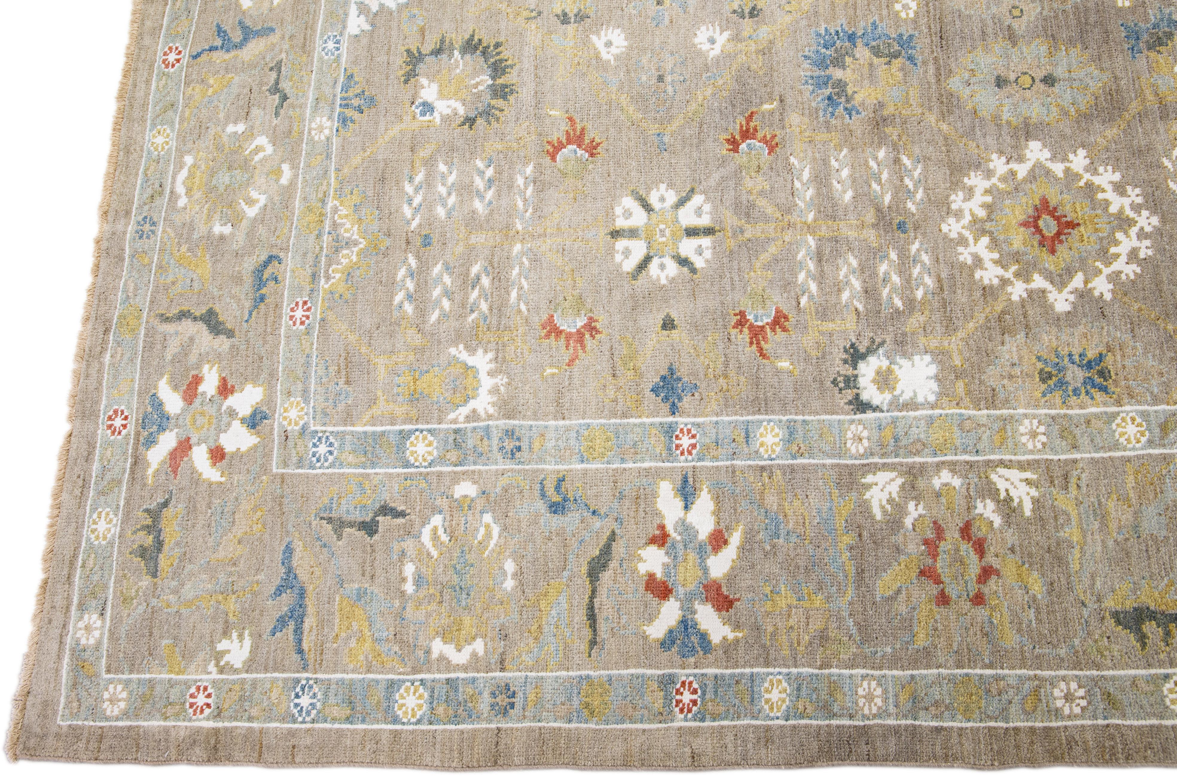 Light Brown Contemporary Sultanabad Handmade Floral Design Wool Rug In New Condition For Sale In Norwalk, CT
