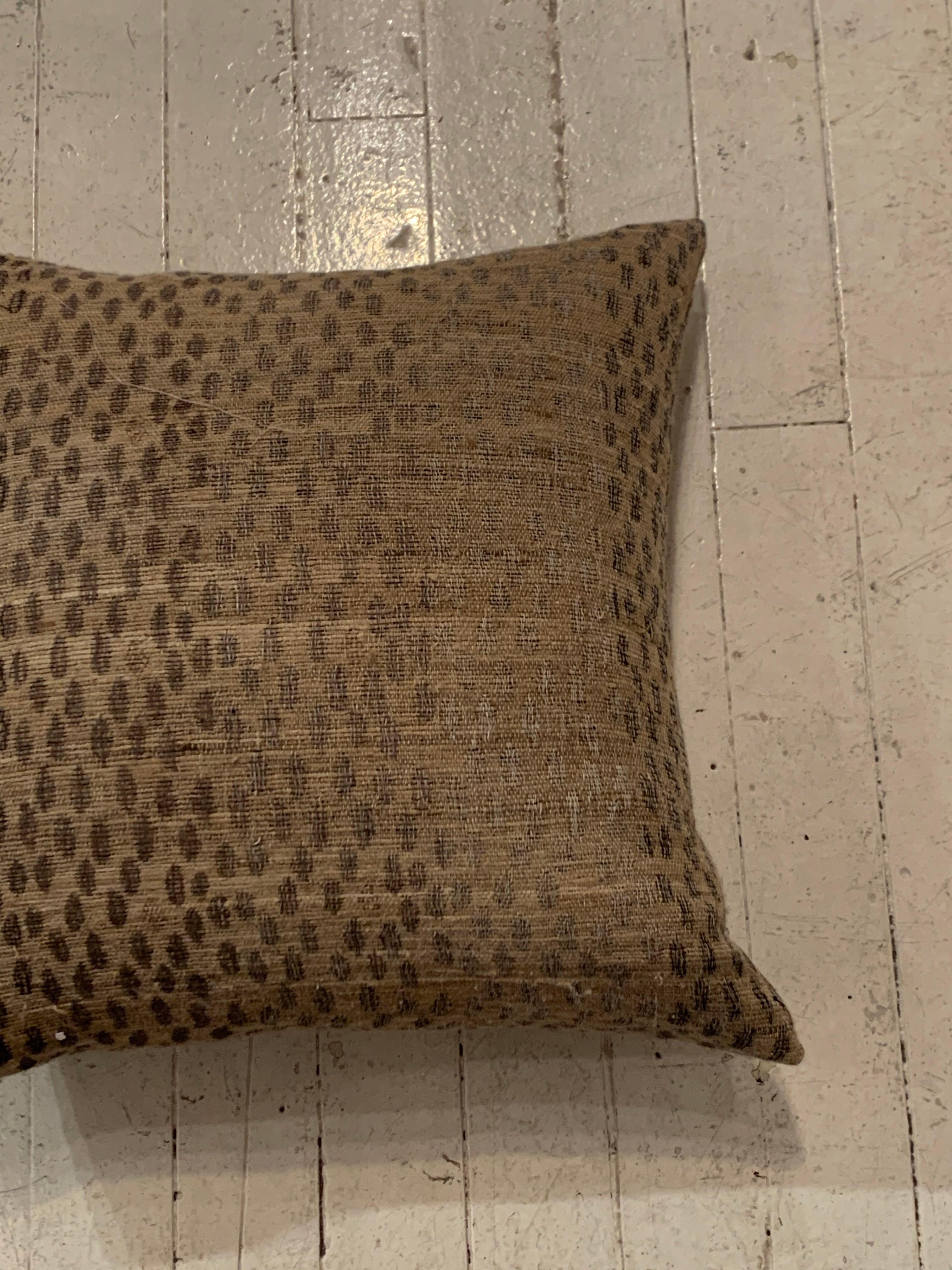 Light brown and dark brown animal print pattern Indonesian handspun woven fine linen pillow.
Four very decorative patterns are available, pillows are sold individually.
Each pillow has a down filled filter and zipper closure.
See images #7