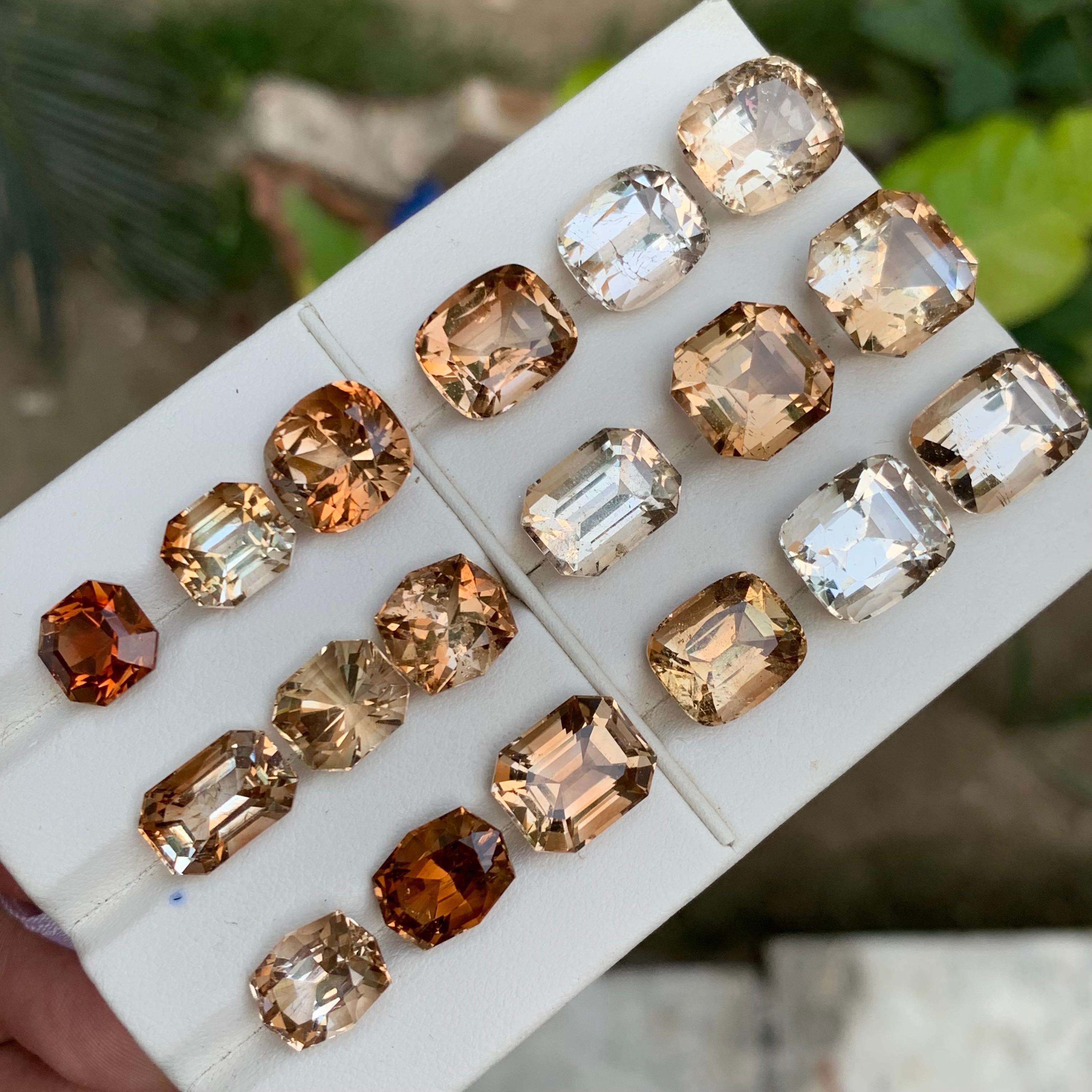 Topazio naturale chiaro e marrone sciolto lotto di gemme 139,39 ct con taglio a cuscino Jewell in vendita 4