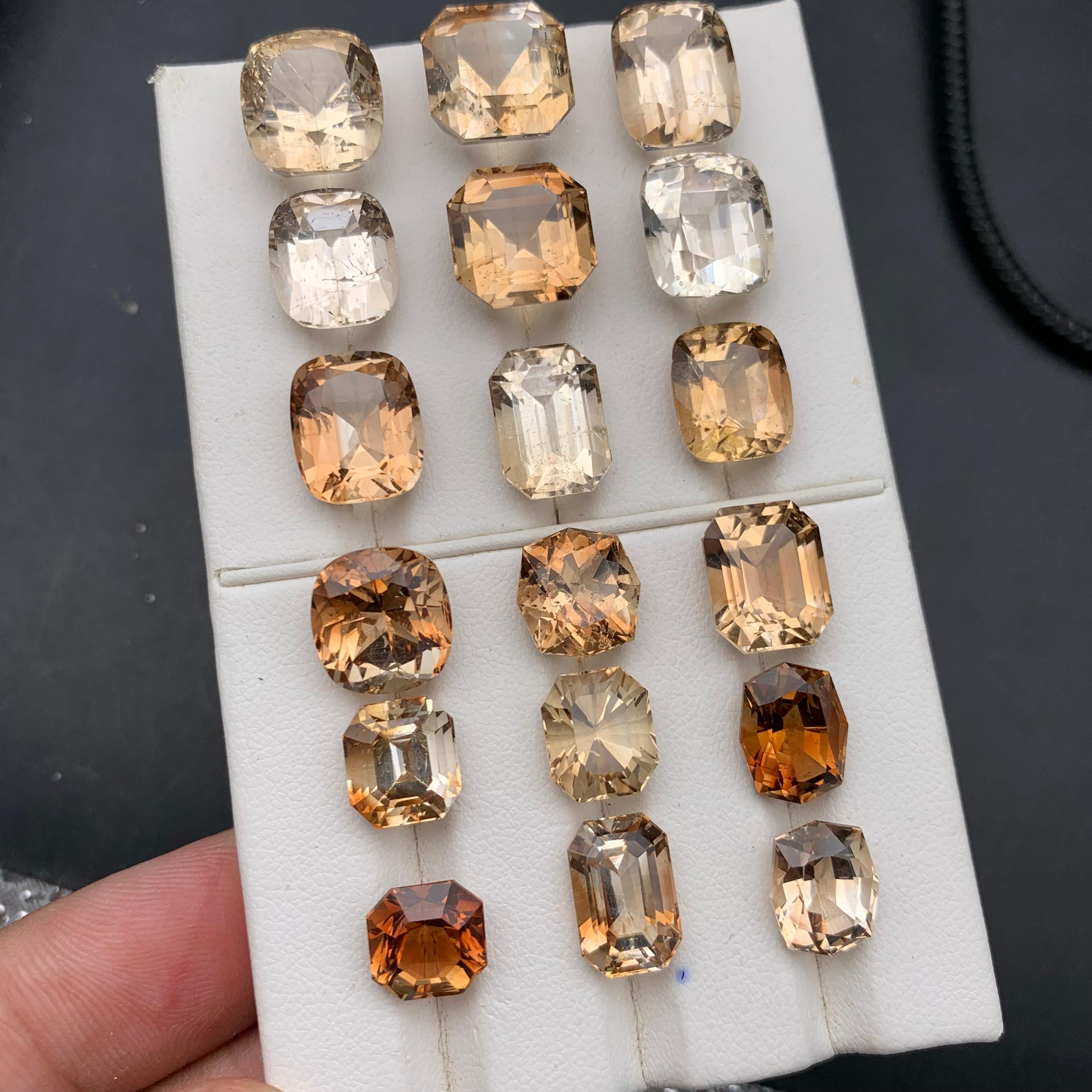 Topazio naturale chiaro e marrone sciolto lotto di gemme 139,39 ct con taglio a cuscino Jewell in vendita 6