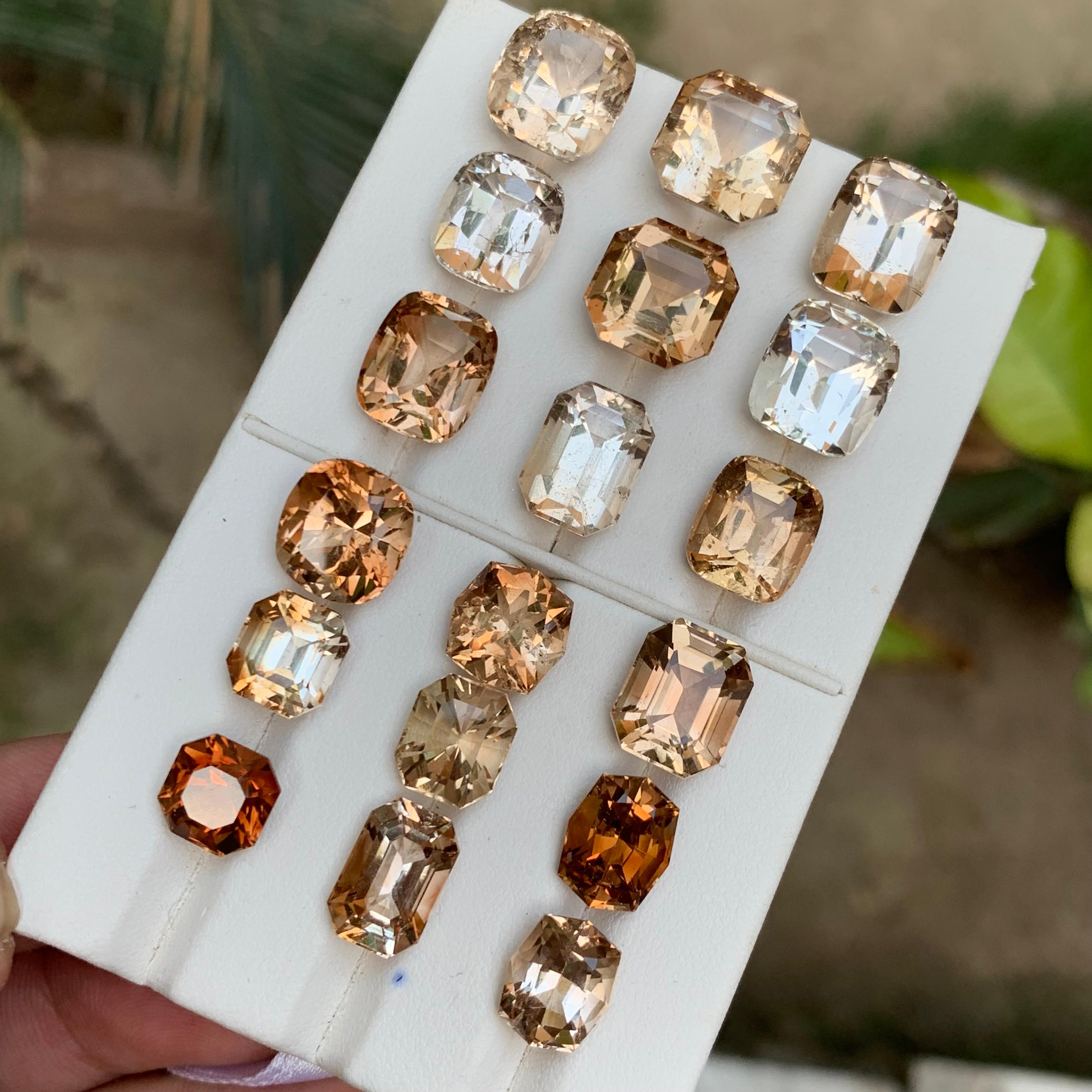 Topazio naturale chiaro e marrone sciolto lotto di gemme 139,39 ct con taglio a cuscino Jewell in vendita 2