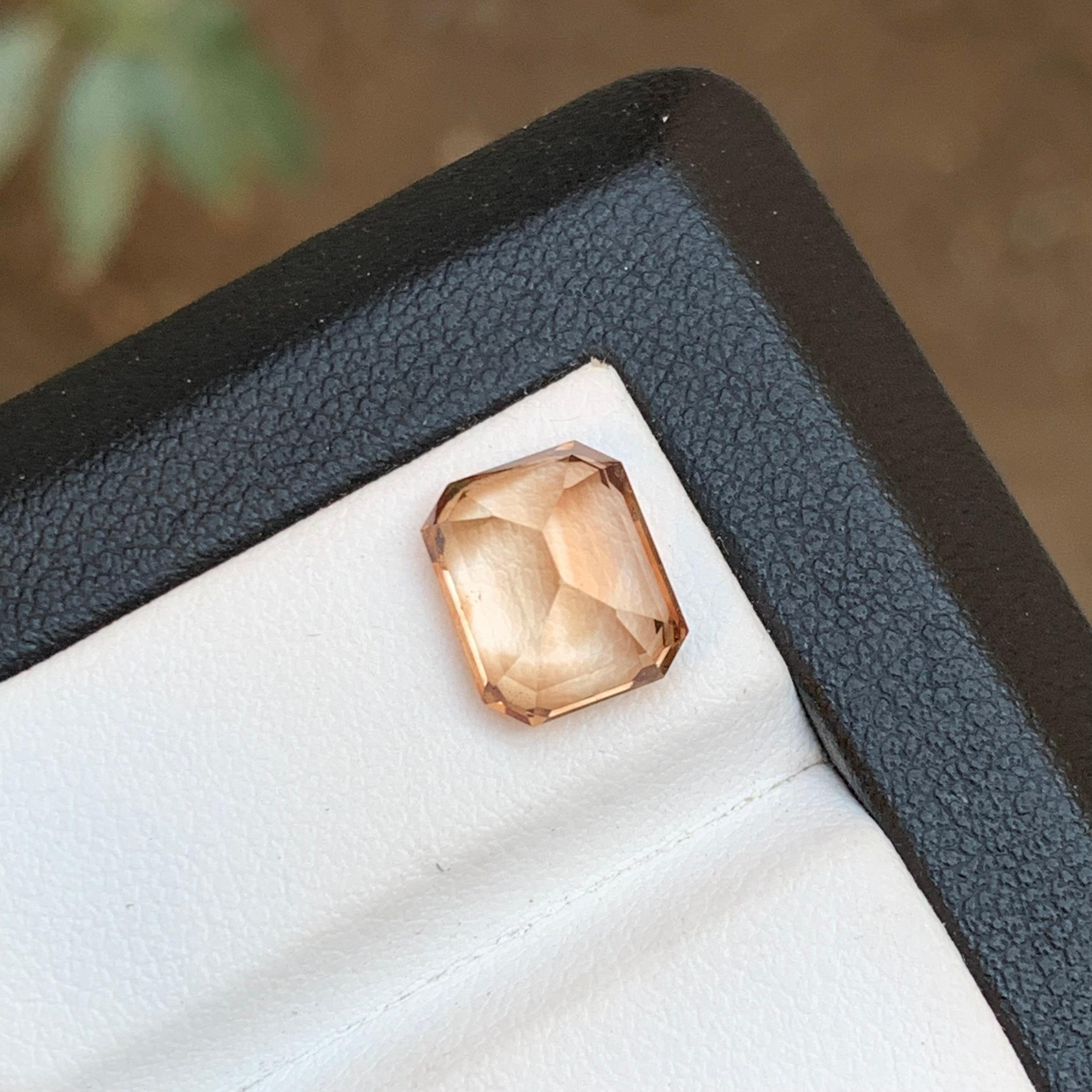 Light Brown Natural Topaz Ring, Pendant Loose Gemstone 4.95 Ct Step Emerald Cut For Sale 5