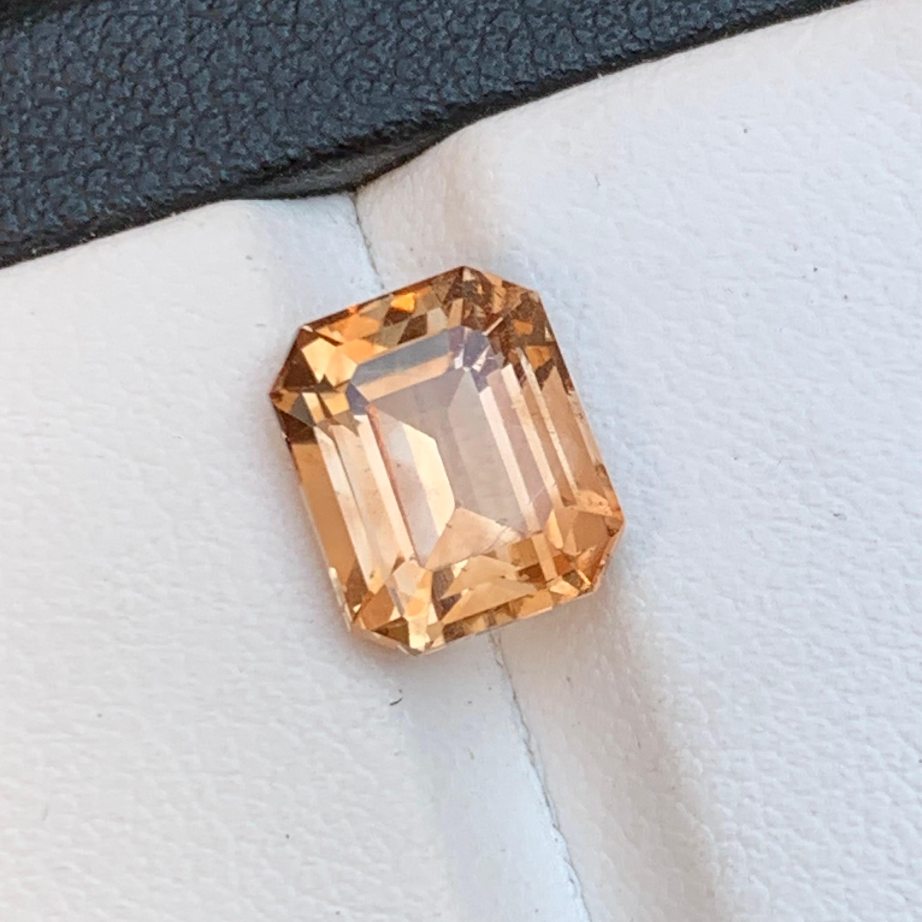Light Brown Natural Topaz Ring, Pendant Loose Gemstone 4.95 Ct Step Emerald Cut In New Condition For Sale In Peshawar, PK