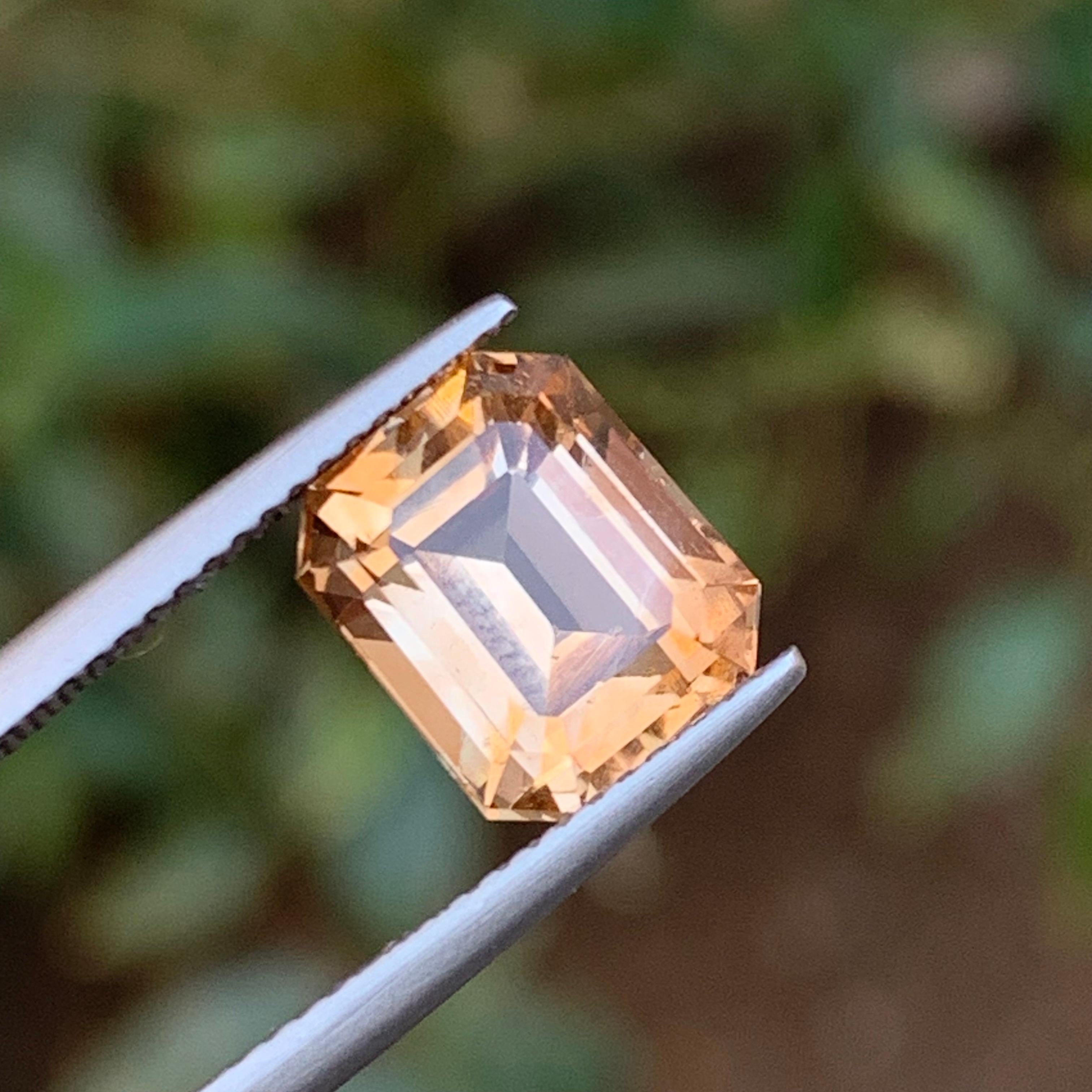 Light Brown Natural Topaz Ring, Pendant Loose Gemstone 4.95 Ct Step Emerald Cut For Sale 1