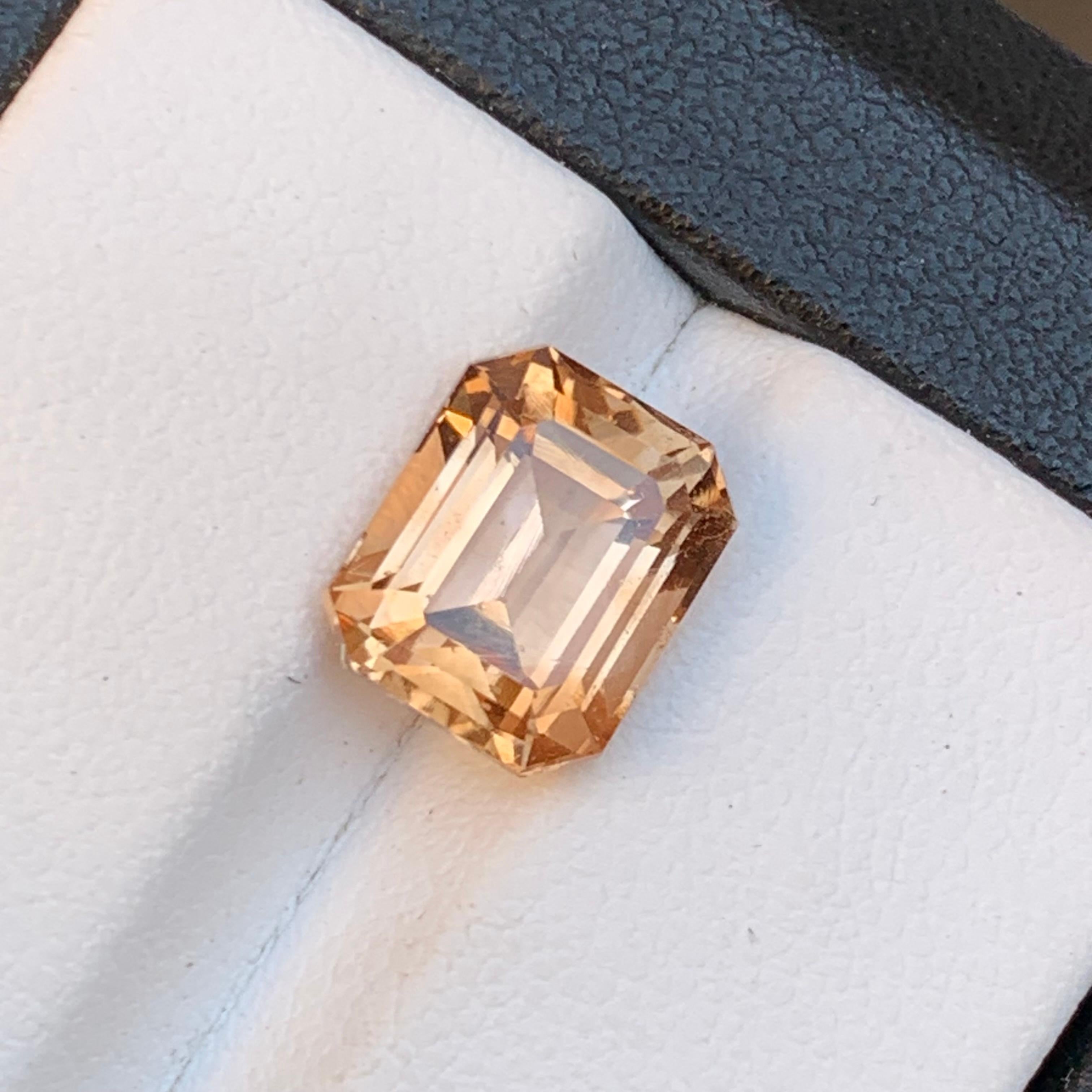 Light Brown Natural Topaz Ring, Pendant Loose Gemstone 4.95 Ct Step Emerald Cut For Sale 4