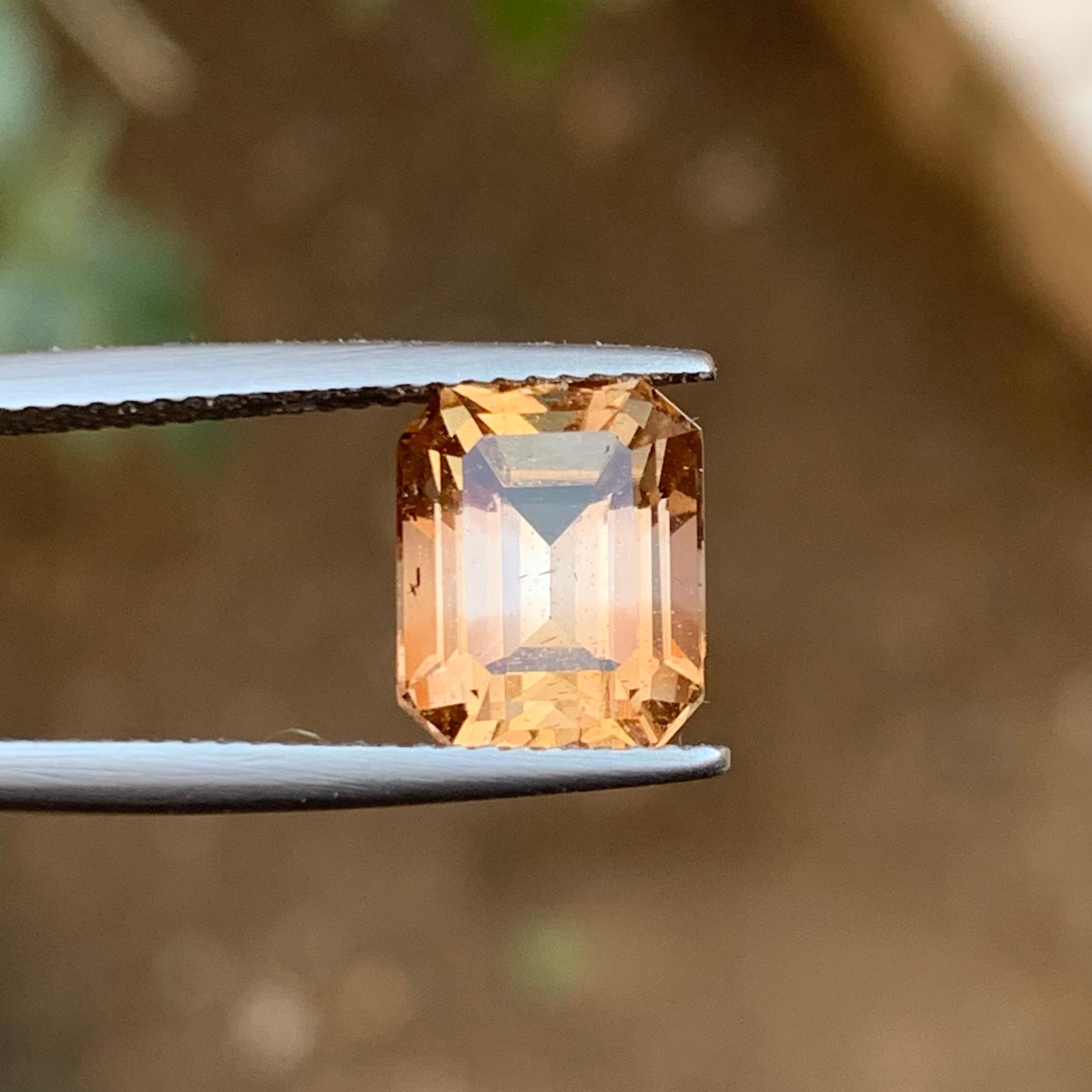 Light Brown Natural Topaz Ring, Pendant Loose Gemstone 5.15 Ct Step Emerald Cut In New Condition For Sale In Peshawar, PK