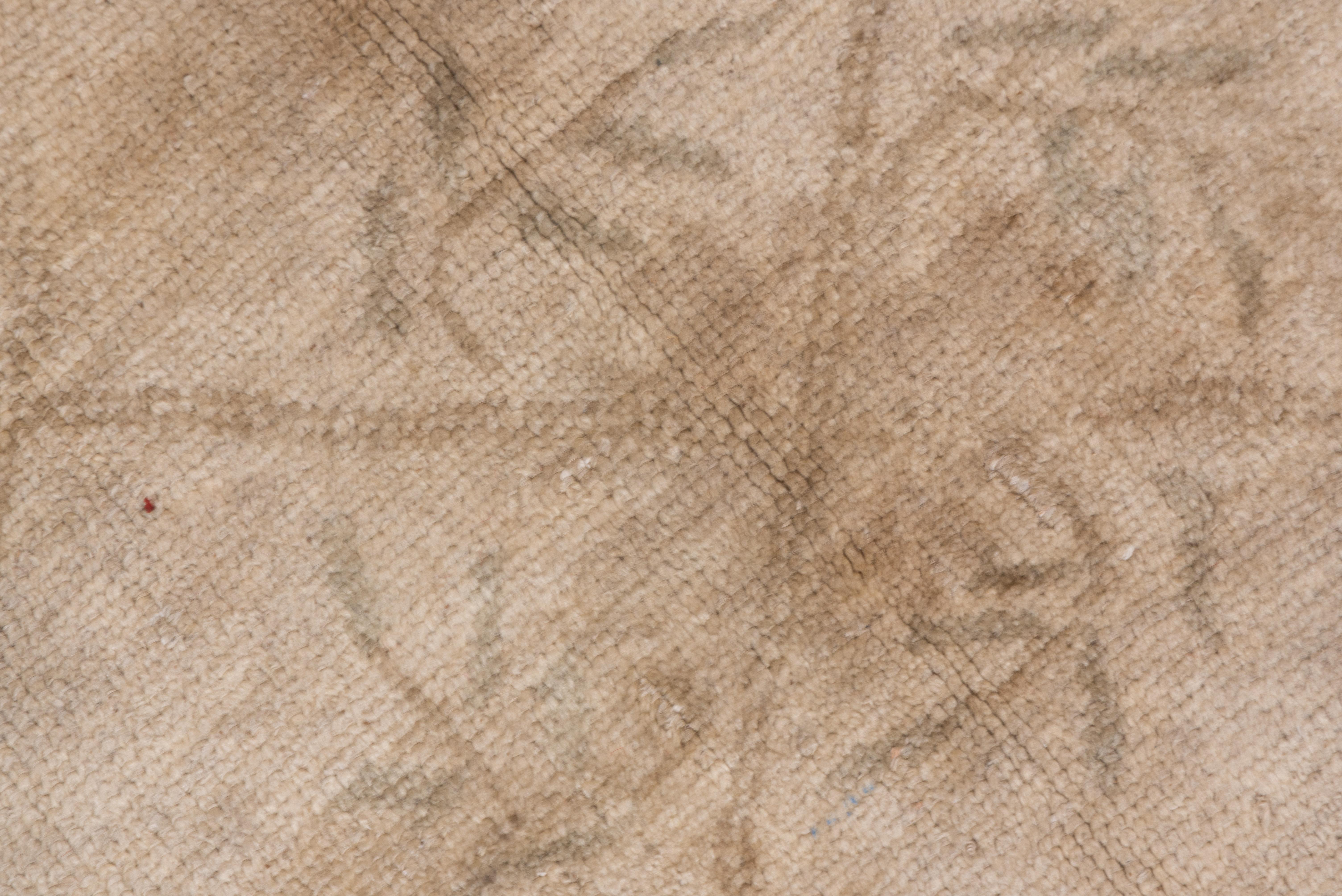 A tone-on-tone lattice and four-petal rosette pattern shows on the essentially borderless ground. A few elements appear in a light brown shade, but not consistently.