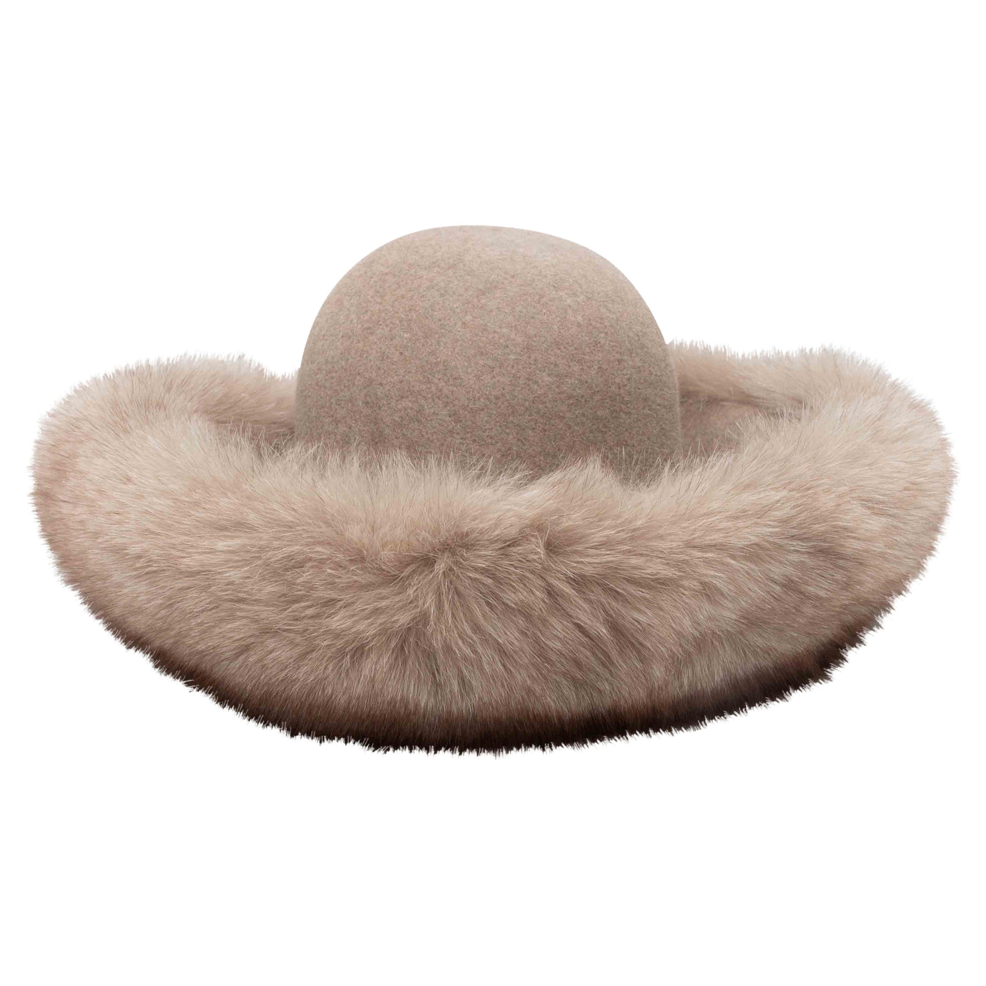 Cappello marrone chiaro in feltro e visone Patricia Underwood in vendita