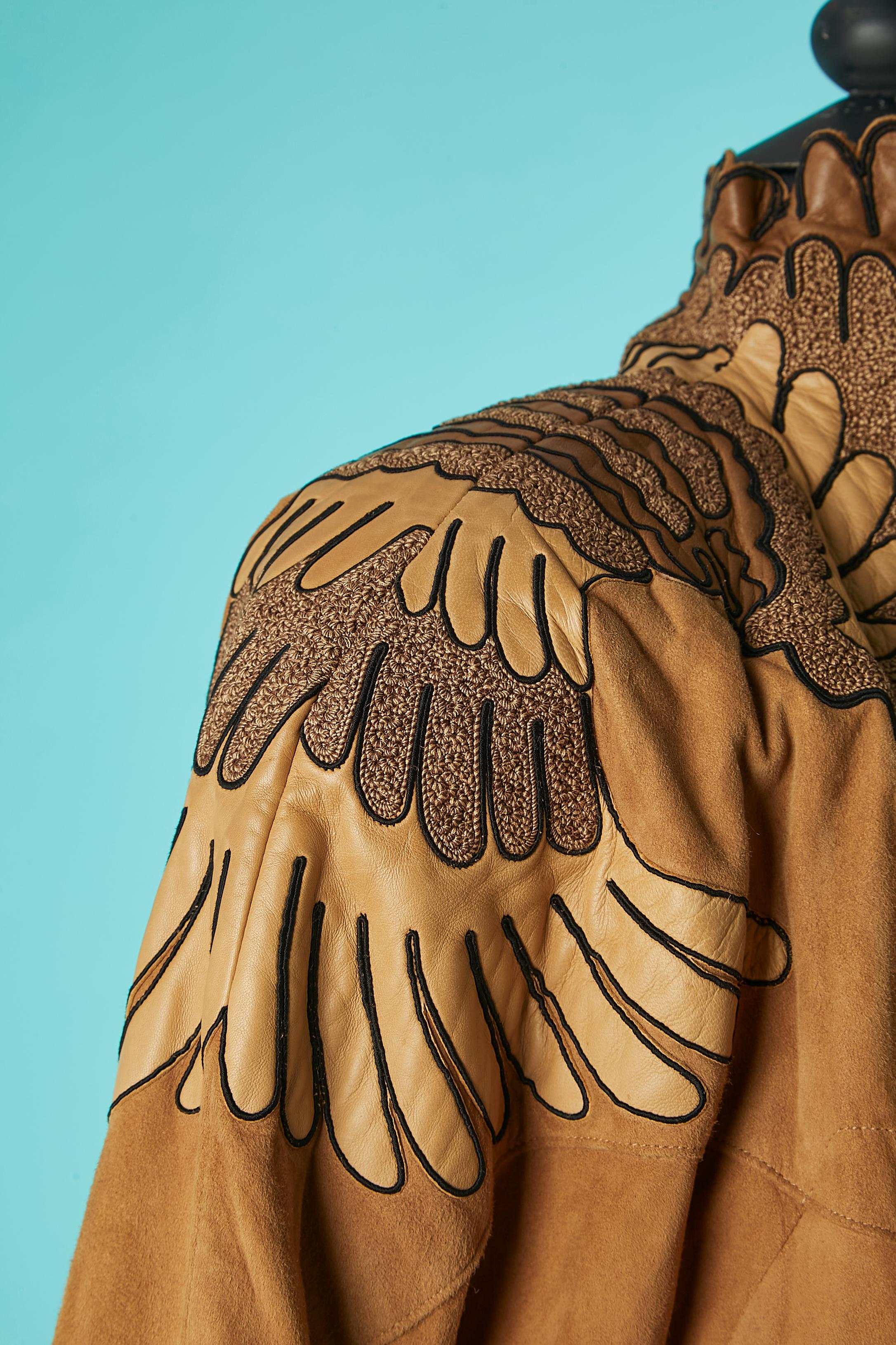 Veste en daim Light Brown avec applications de cuir et de fils Jean-Claude Jitrois  Bon état - En vente à Saint-Ouen-Sur-Seine, FR