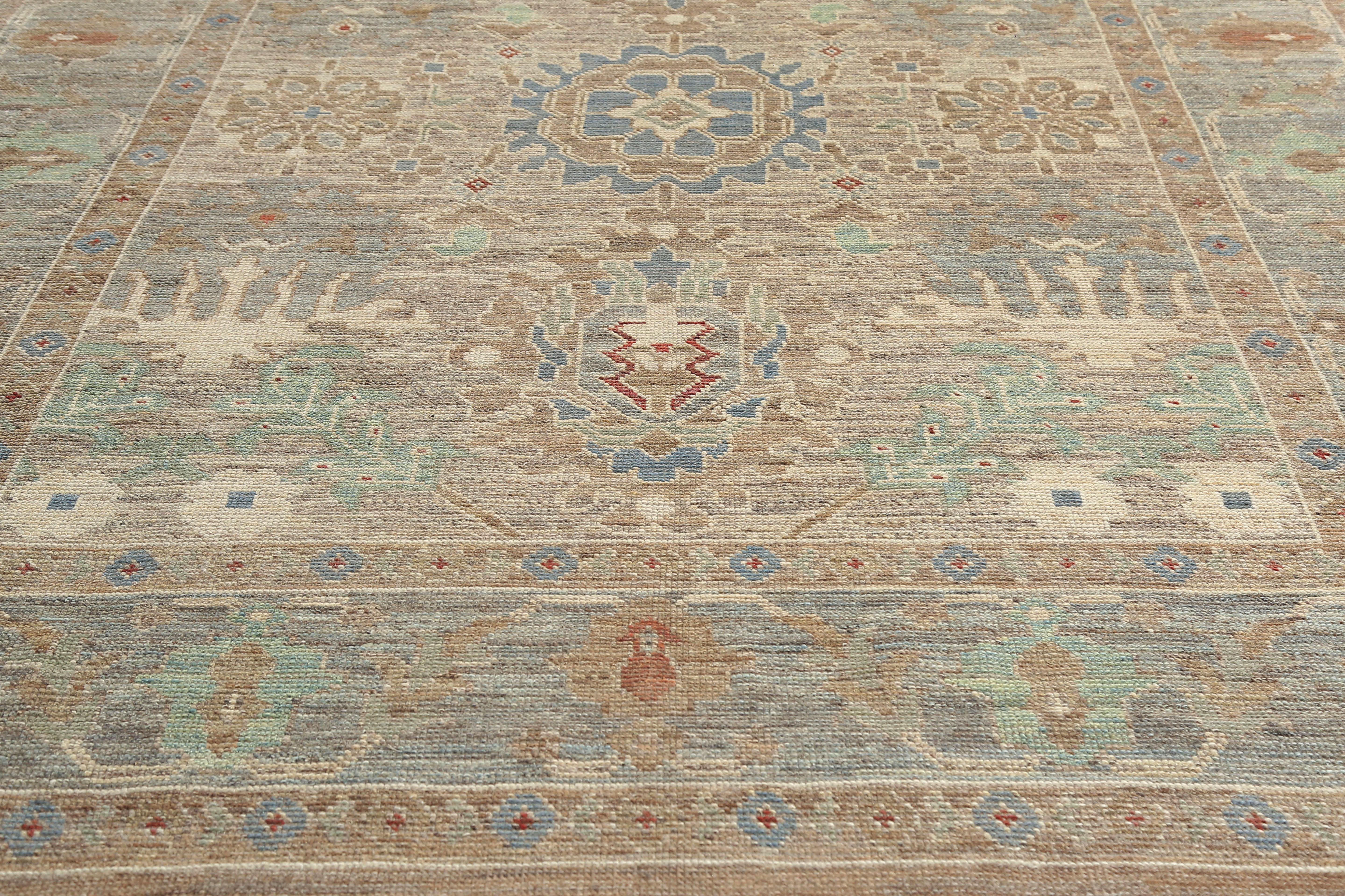 Oushak turco marrón claro con tonos azules siglo XX en venta