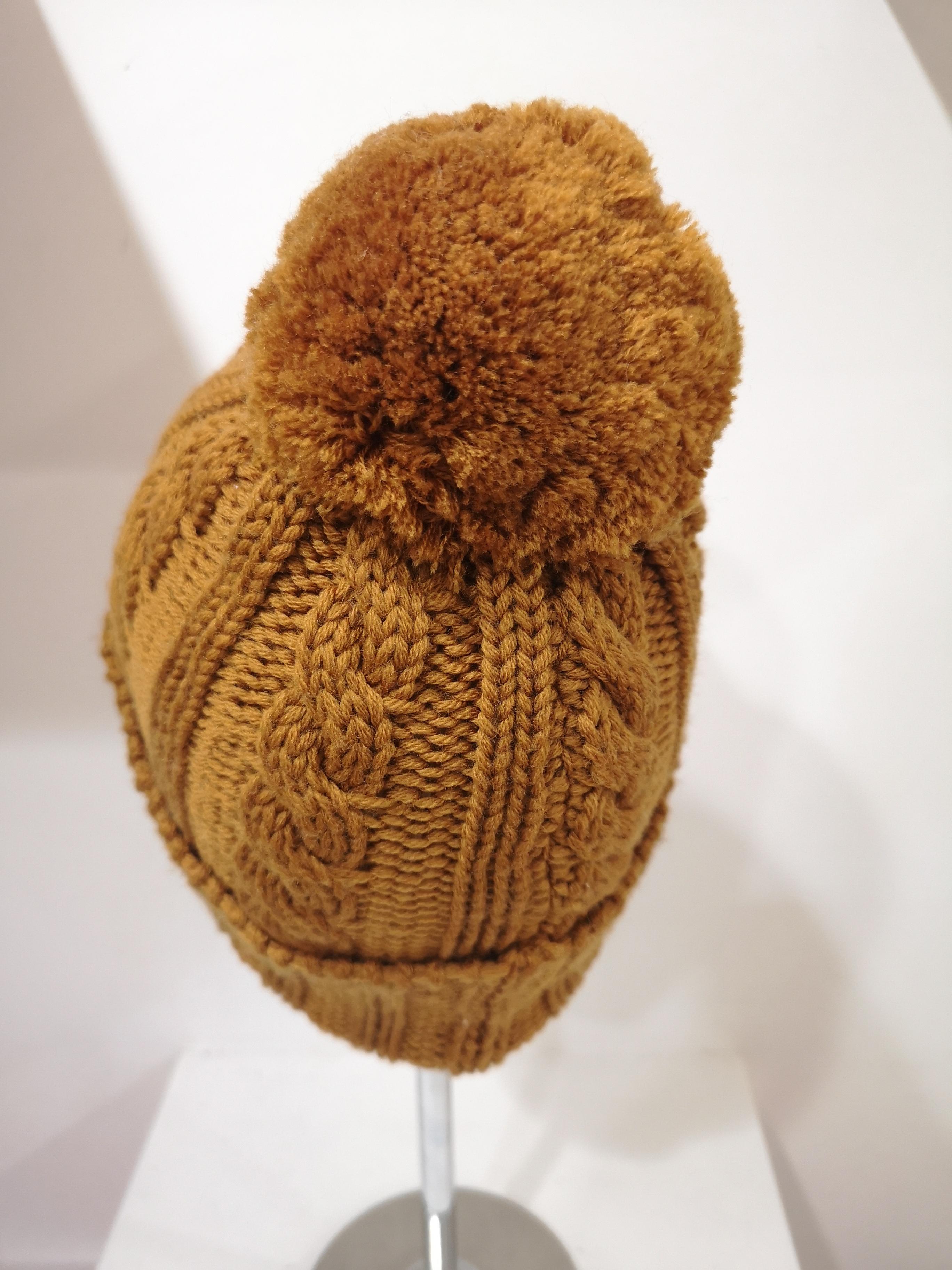 Light brown wool cactus brooch hat 1