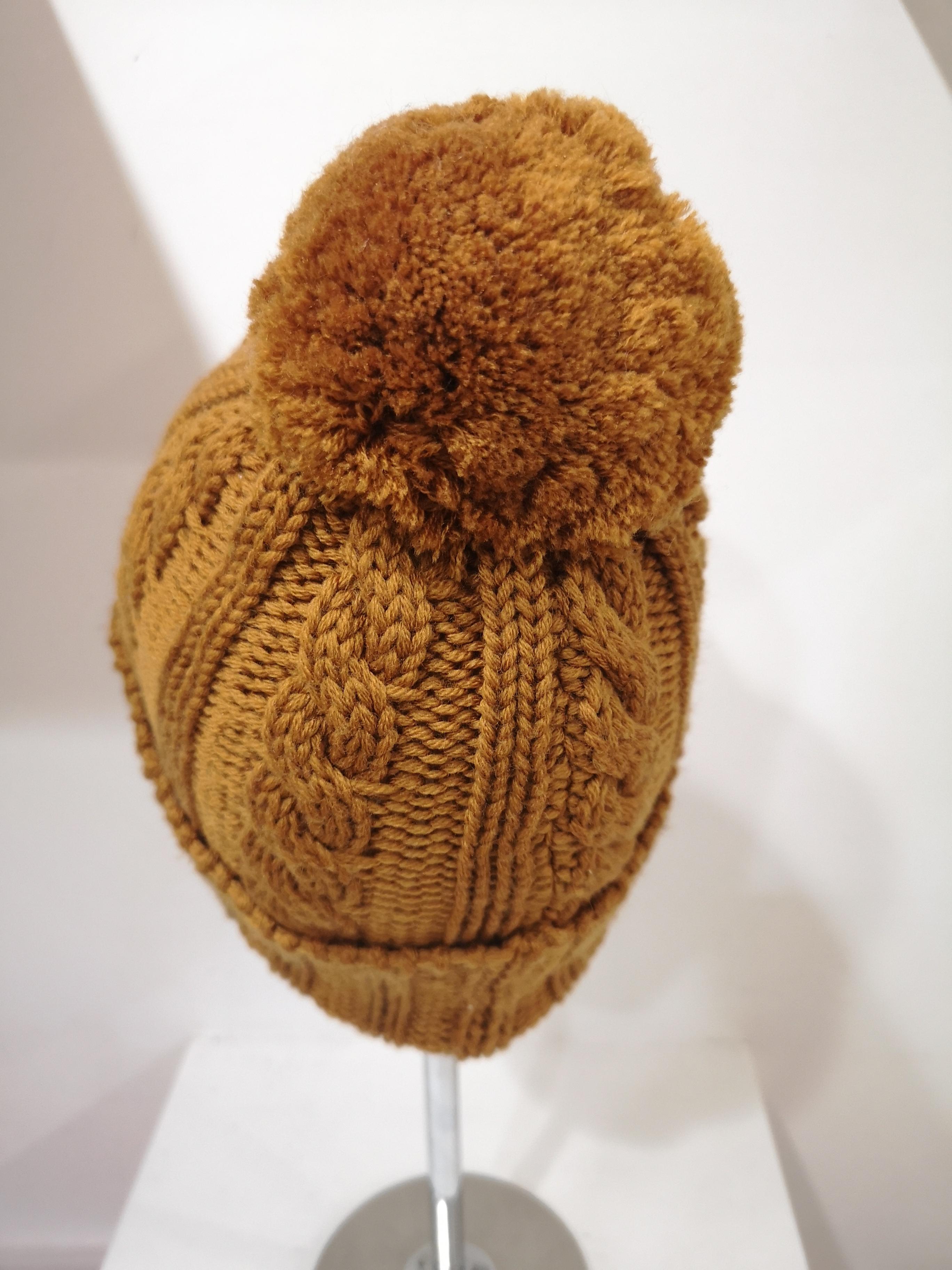 Light brown wool cactus brooch hat 2