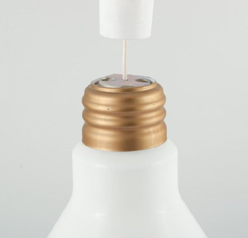 light bulb shaped lamp