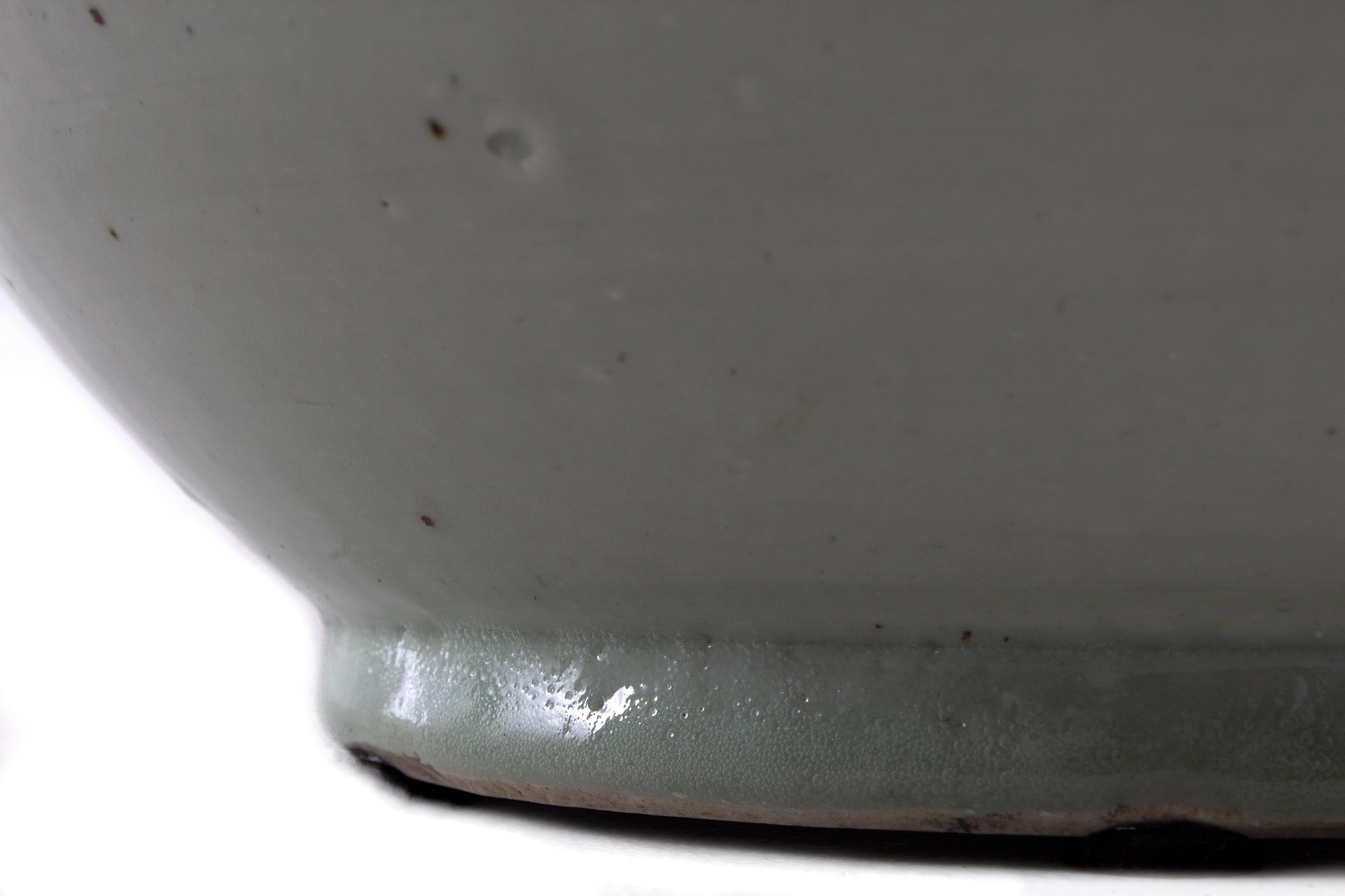 Other Light Celadon Crackle Glaze Chinese Vase