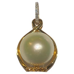 Light Champagne Colour South Sea Pearl and Diamond Pendant in 18k Yellow Gold