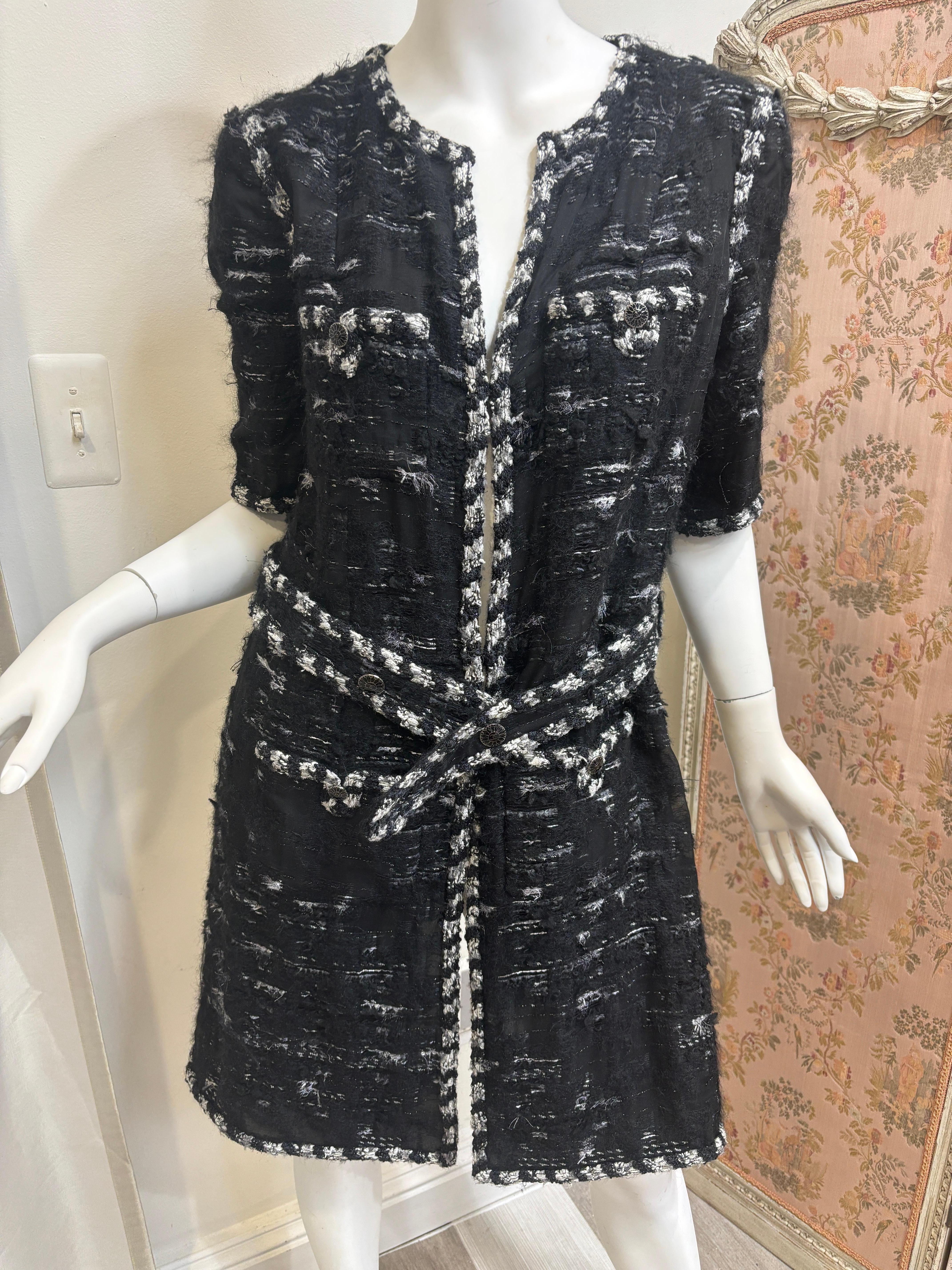 Chanel Veste à manches courtes claire, taille 42 Unisexe en vente
