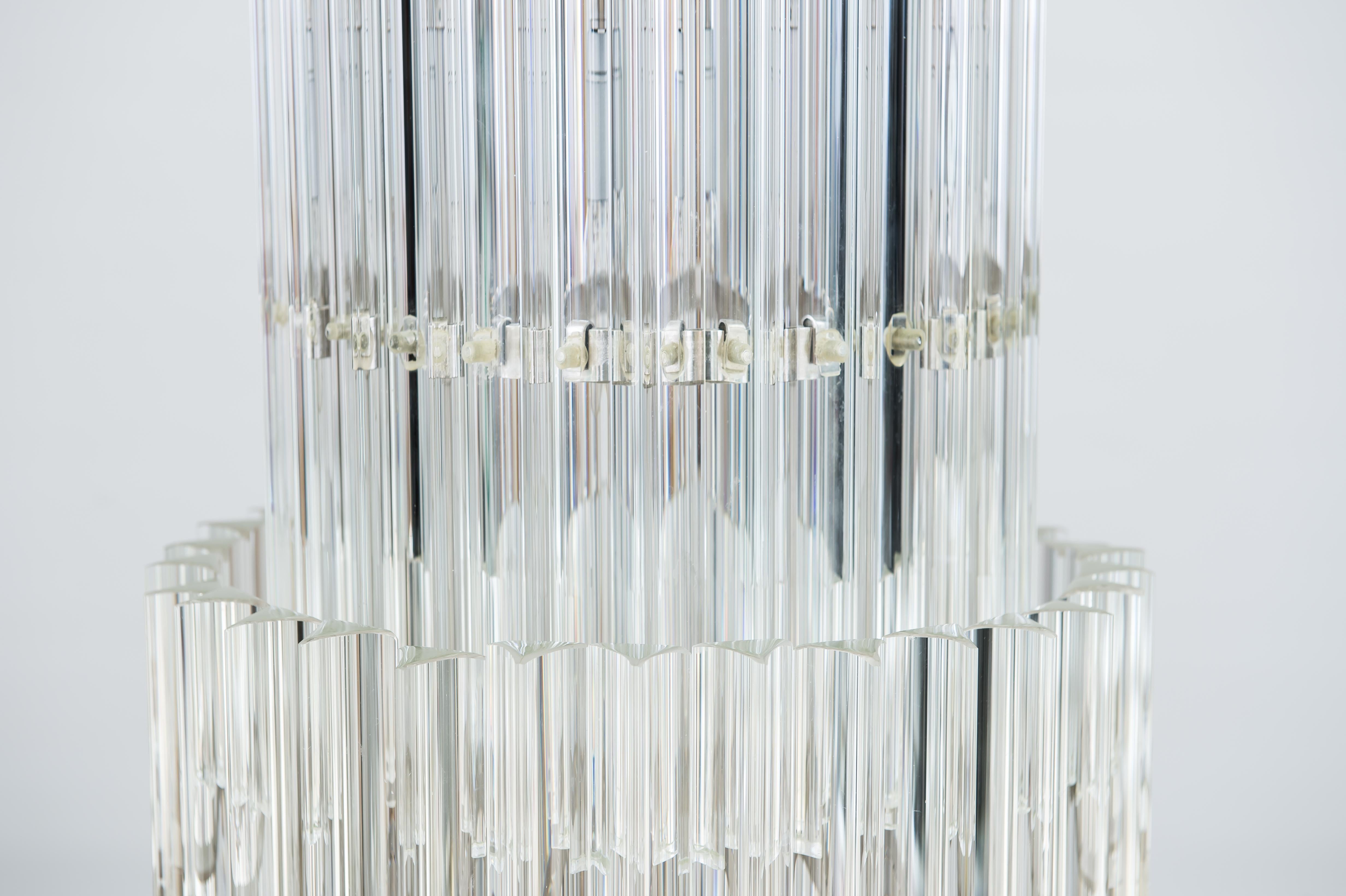 Lámpara de pie de cristal de Murano soplado italiano de tres niveles Venecia años 90 Moderno en venta