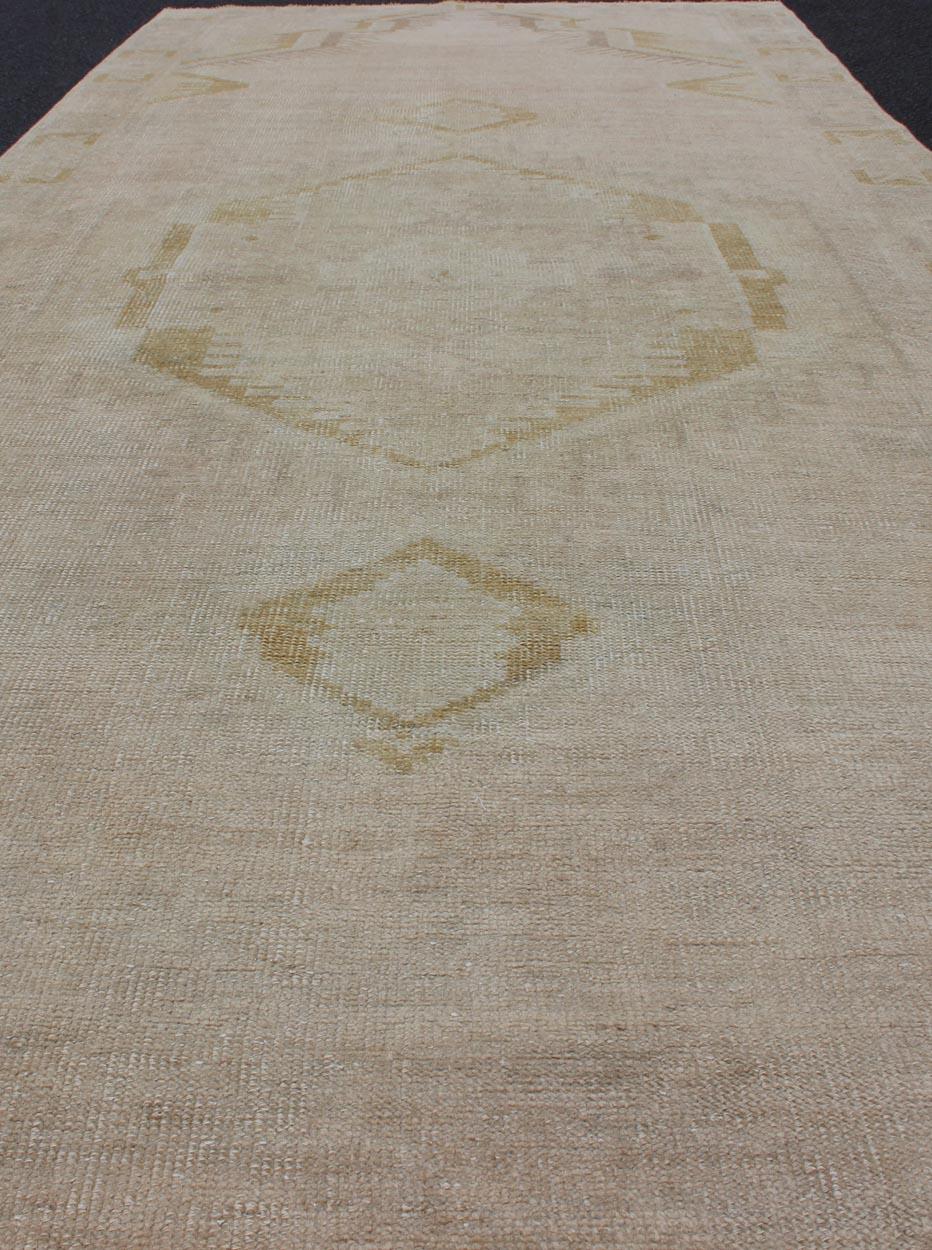 Light Colored Vintage Oushak Runner with Geometric Medallions in Taupe Color In Good Condition For Sale In Atlanta, GA