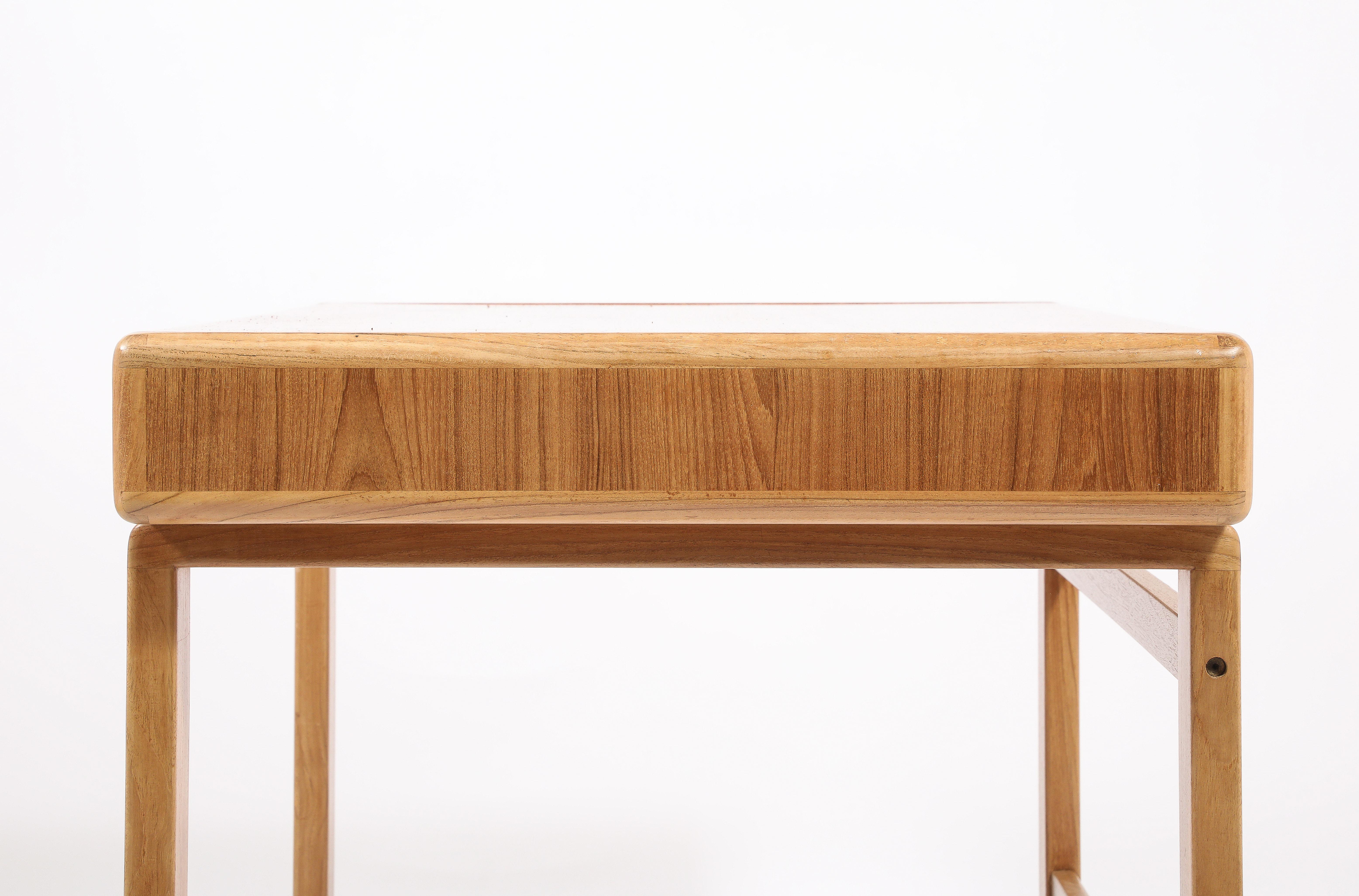 Light Danish Desk, Denmark 1950's For Sale 5