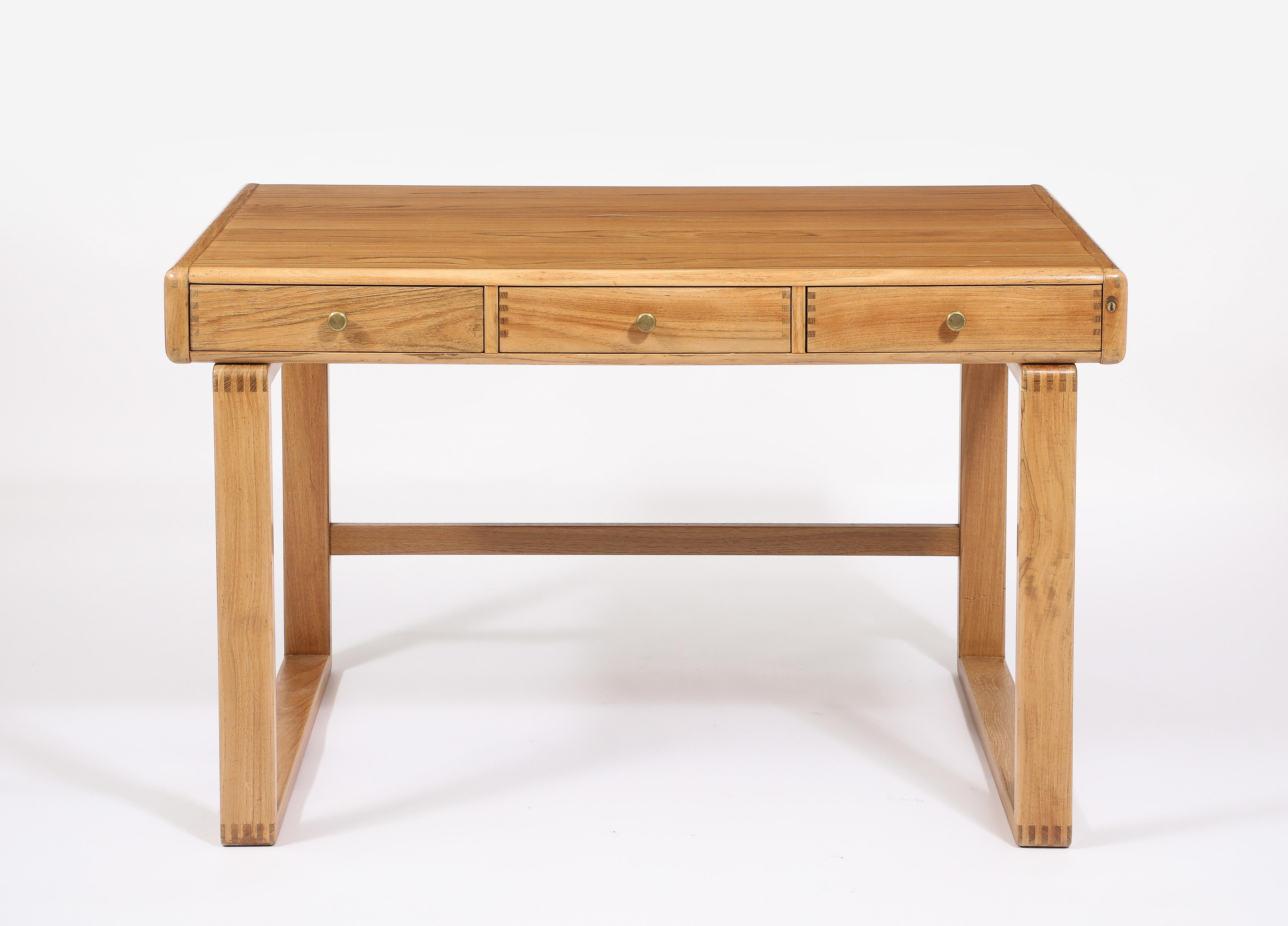 Light Danish Desk, Denmark 1950's In Good Condition For Sale In New York, NY