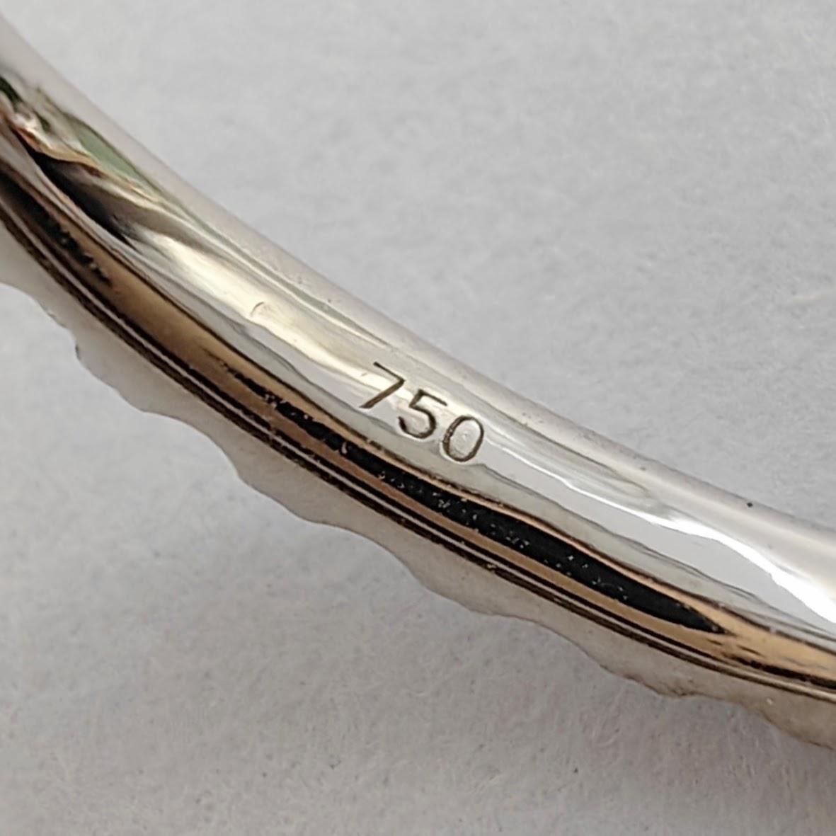 Hell- und tiefgrüne birmanische Jadeit-Jade-Diamant-Ohrringe aus 18 Karat Gold 1