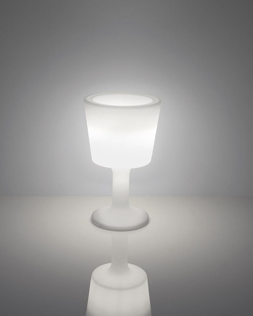 Light Drink Lighted Bottle Rack by Jorge Najera
Dimensions: Ø 45 x H 75 cm.
Materials: Polyethylene.
Weight: 7 kg.

Available in different color options. Prices may vary. This product is suitable for indoor and outdoor use. Please contact us.

Our
