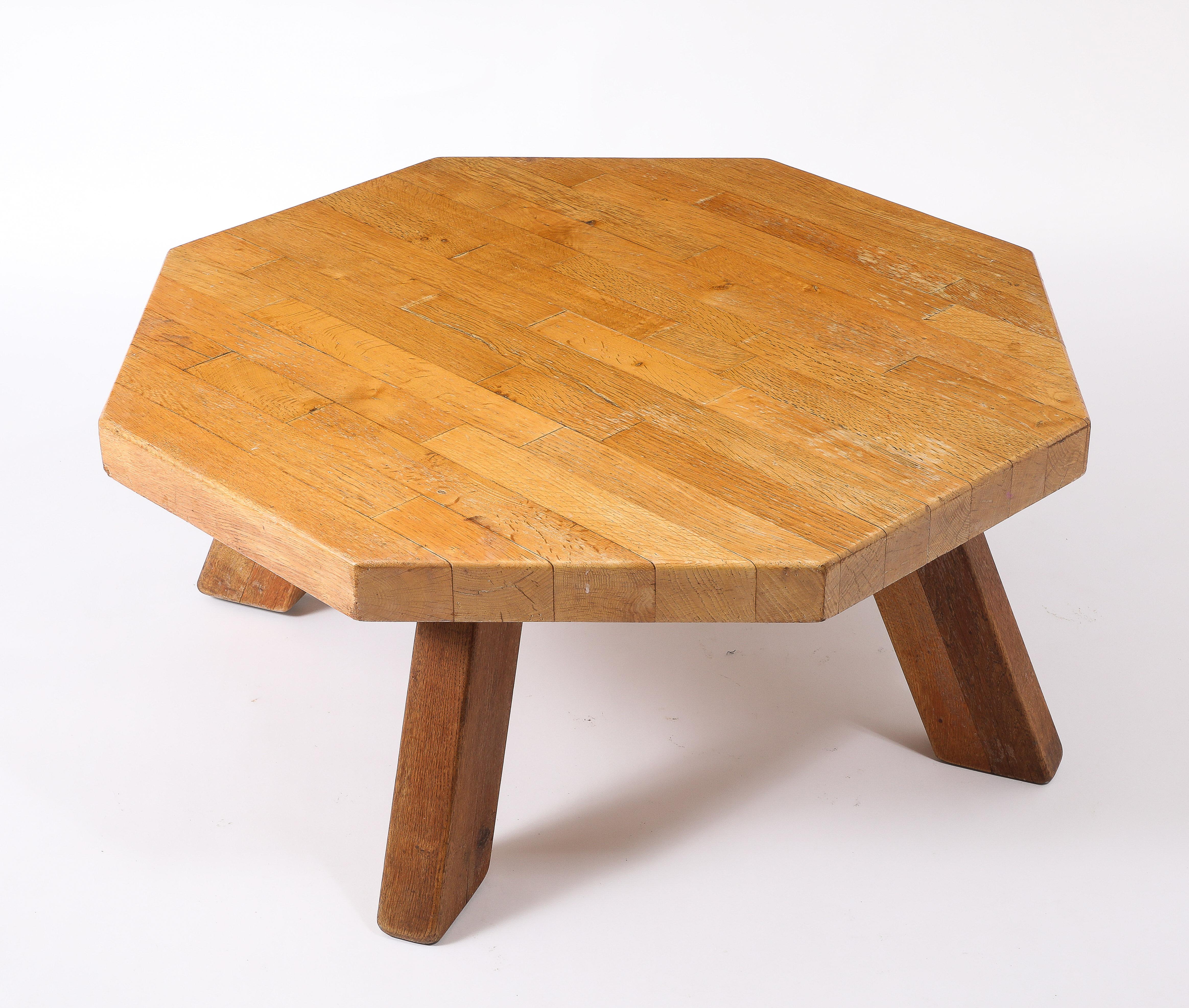Achteckiger Couchtisch aus leichter Ulme, Frankreich 1960er Jahre (Ulmenholz) im Angebot
