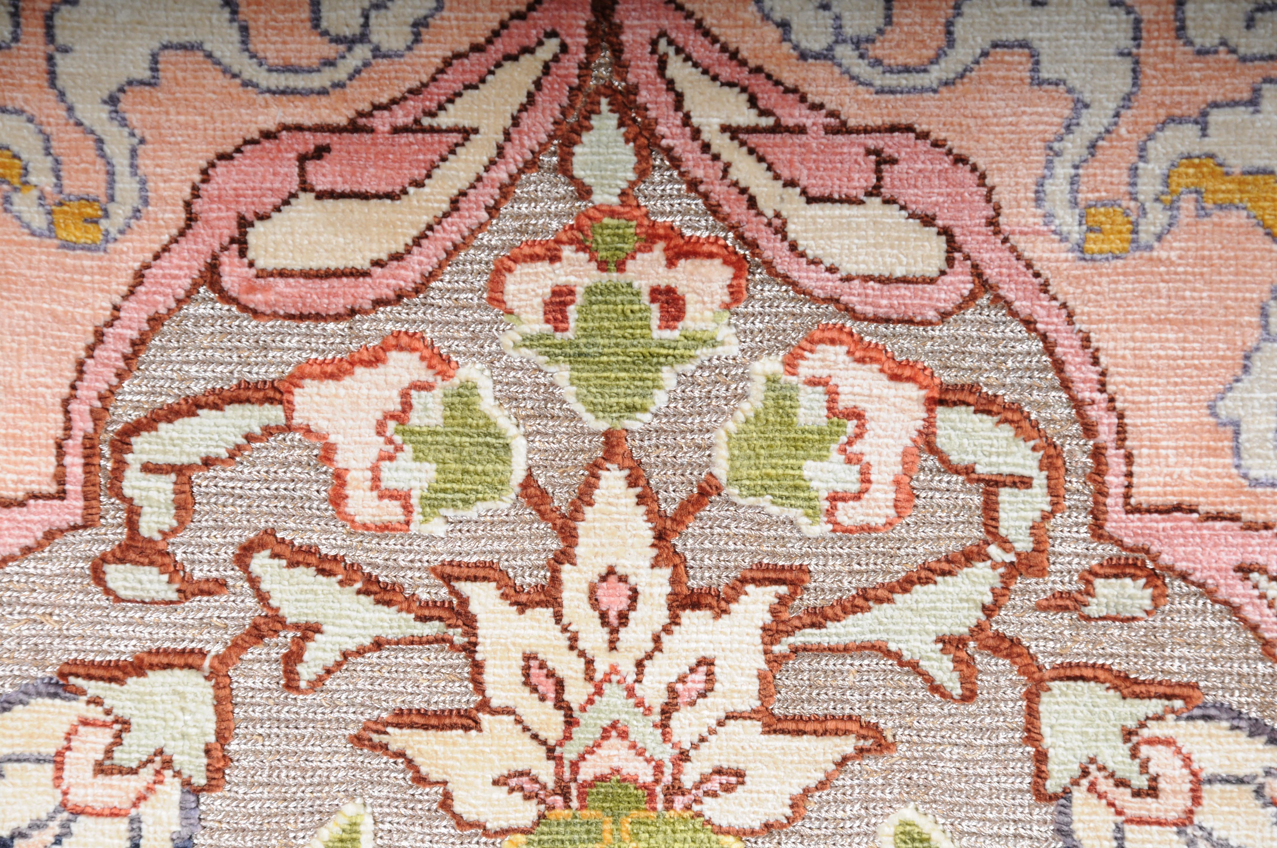 Licht, feine Hereke-Brücke/Teppich/Teppich/ Tapeten, 20. Jahrhundert im Angebot 11