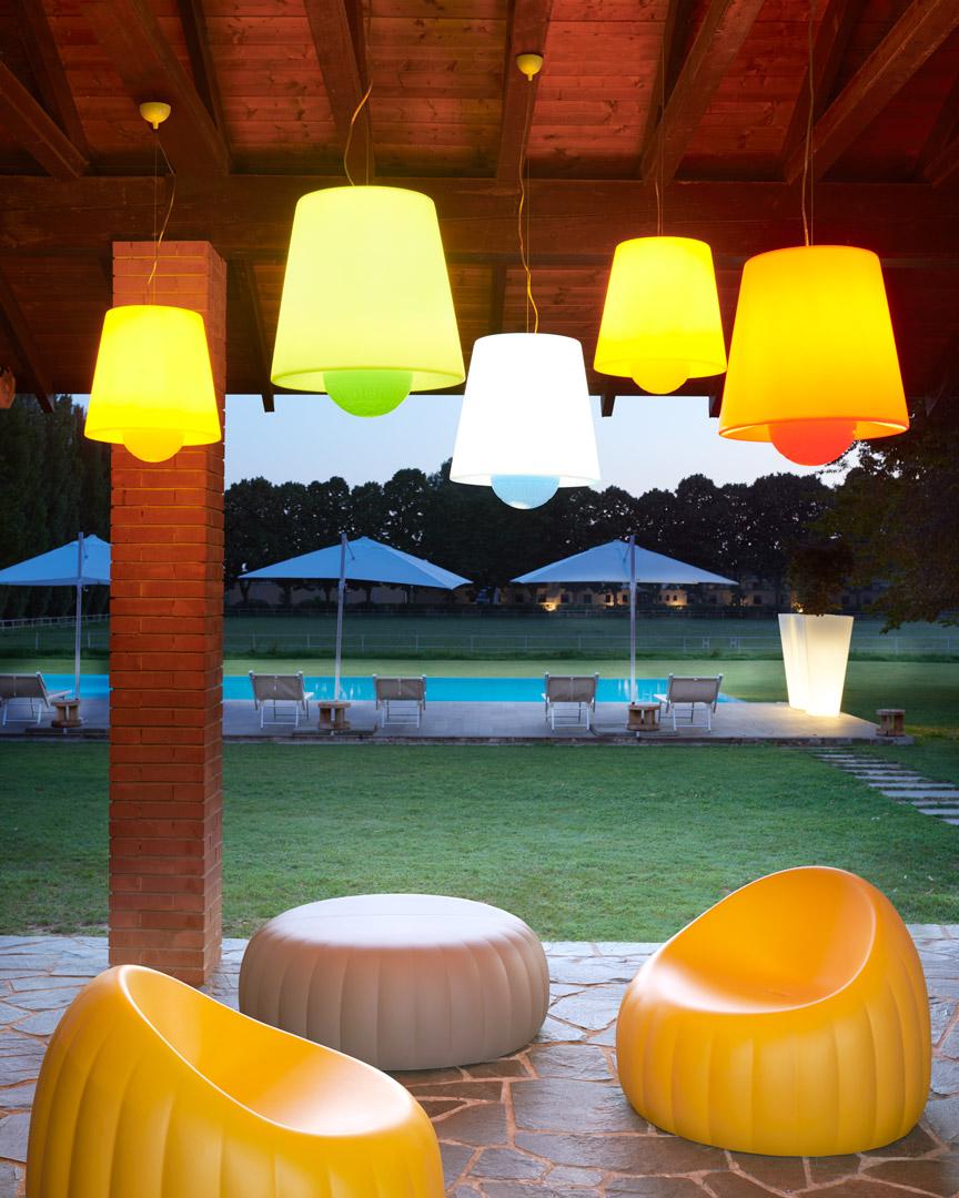 Postmoderne Lampe suspendue Ali Baba Lanterna Fuchsia par Giò Colonna Romano en vente