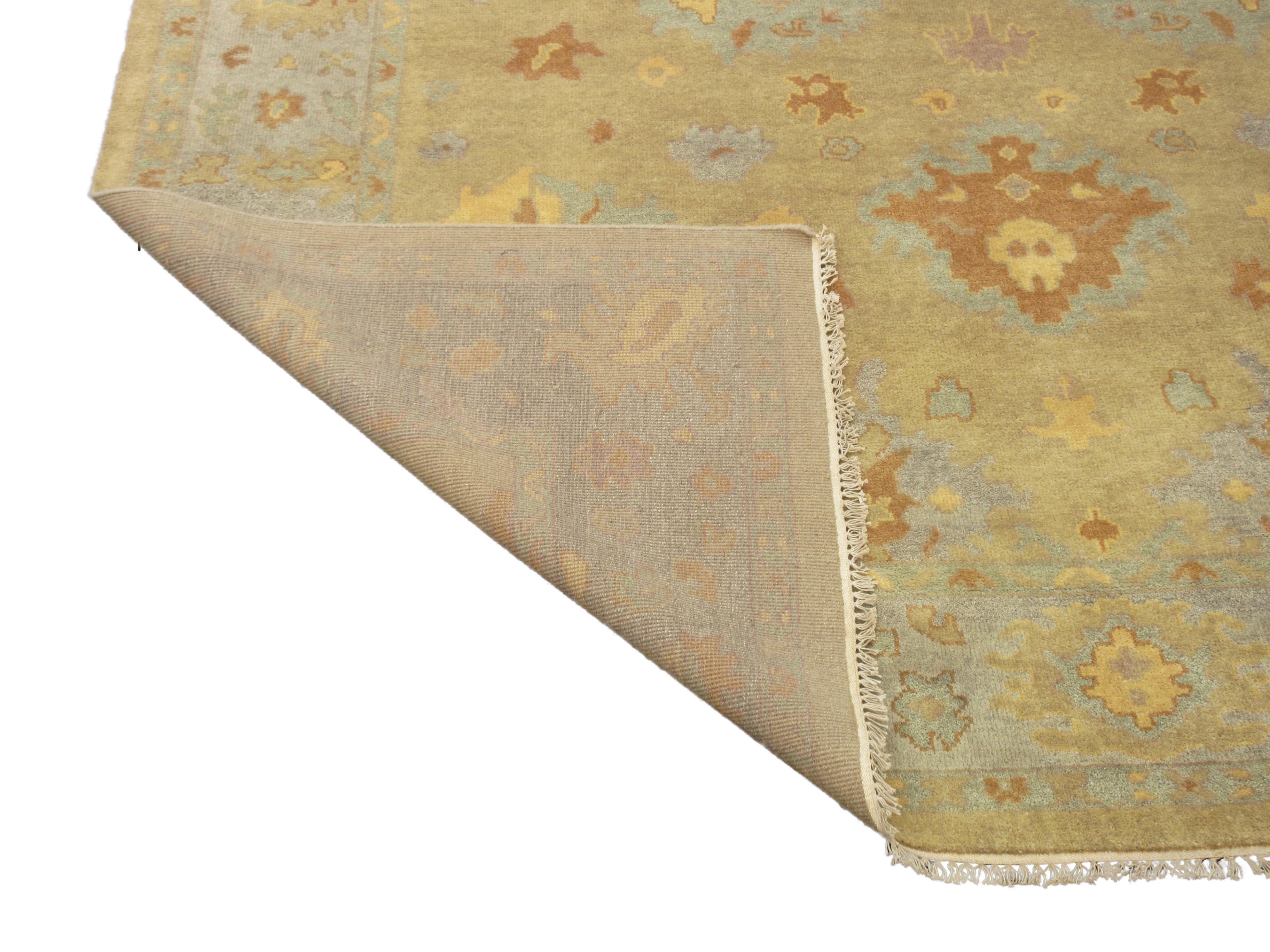 Oushak-Teppich in Hellgold im Zustand „Neu“ im Angebot in Laguna Hills, CA