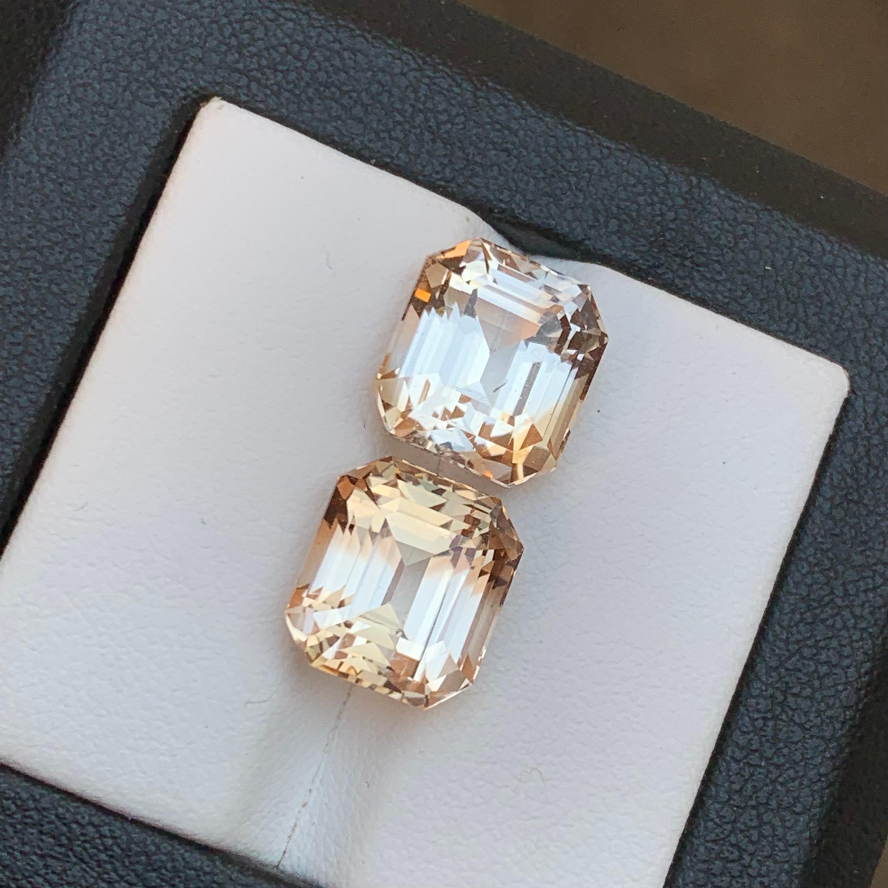 Light Golden Brown Natural Topaz Loose Gemstones Pair Set 15.80 Ct Emerald Cut For Sale 2