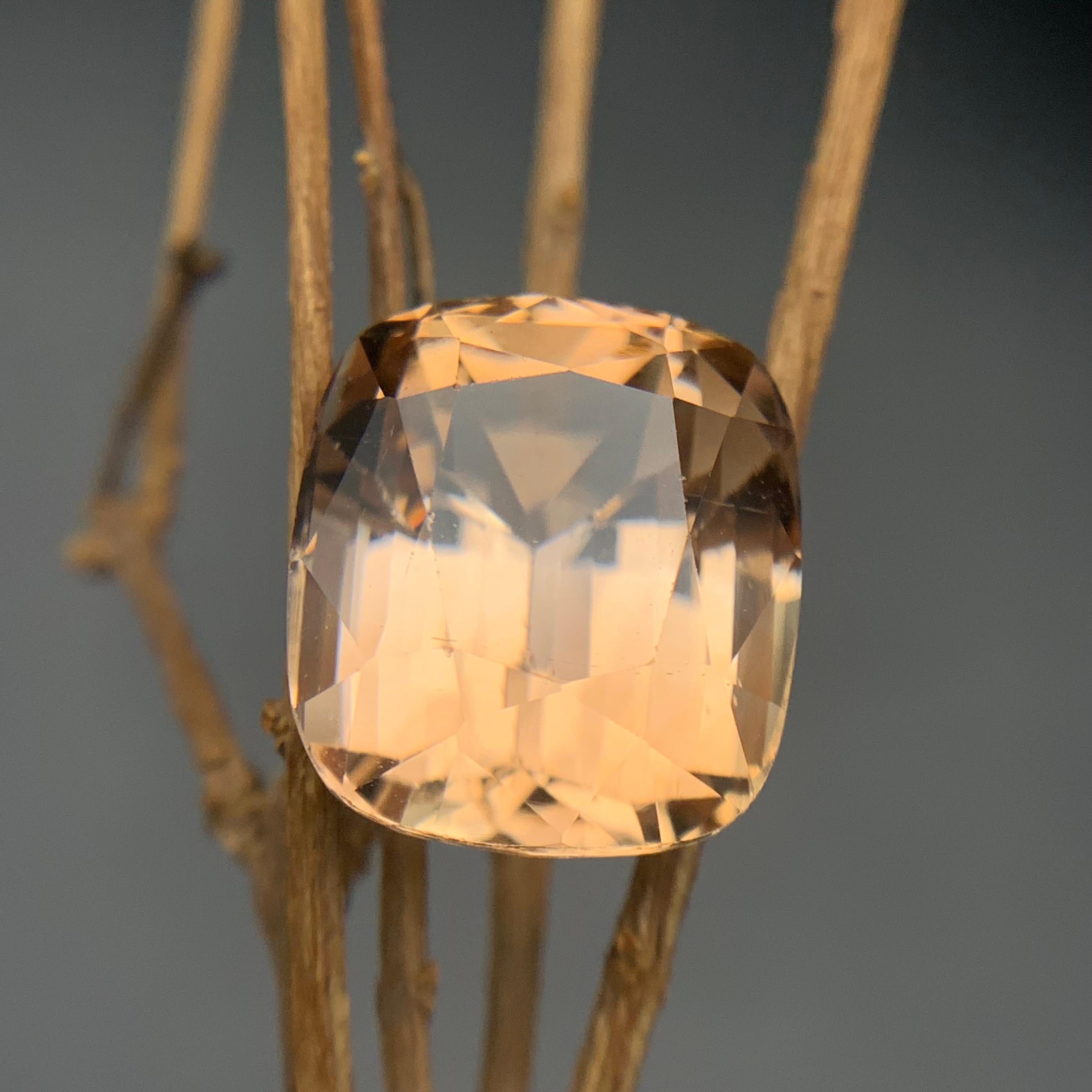 Light Golden Brown Natural Topaz Necklace Pendant Loose Gemstone 18.50Ct Cushion For Sale 3