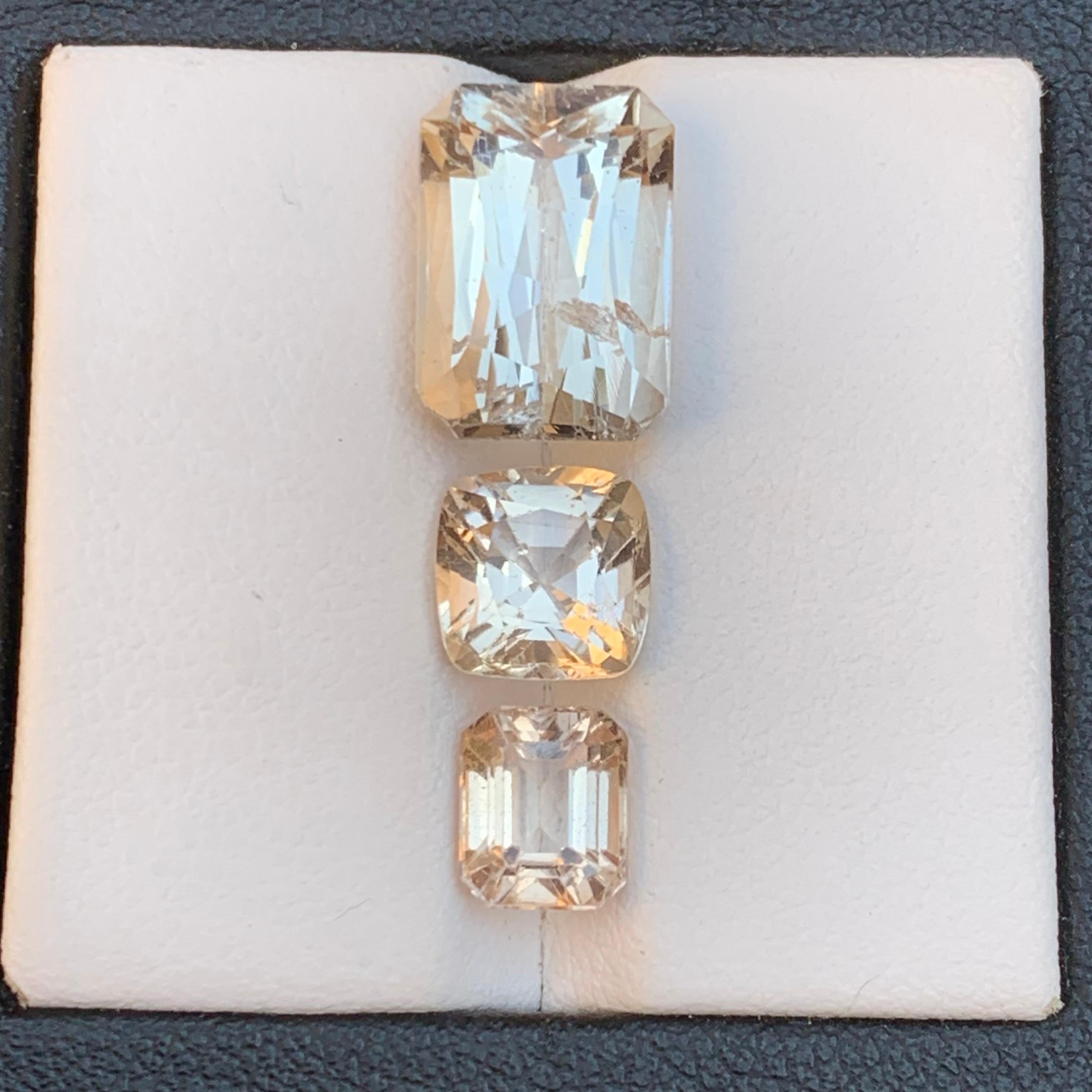 Light Golden Natural Topaz Loose Gemstones Lot 11.75 Ct Cushion Cut for Jewelry For Sale 6