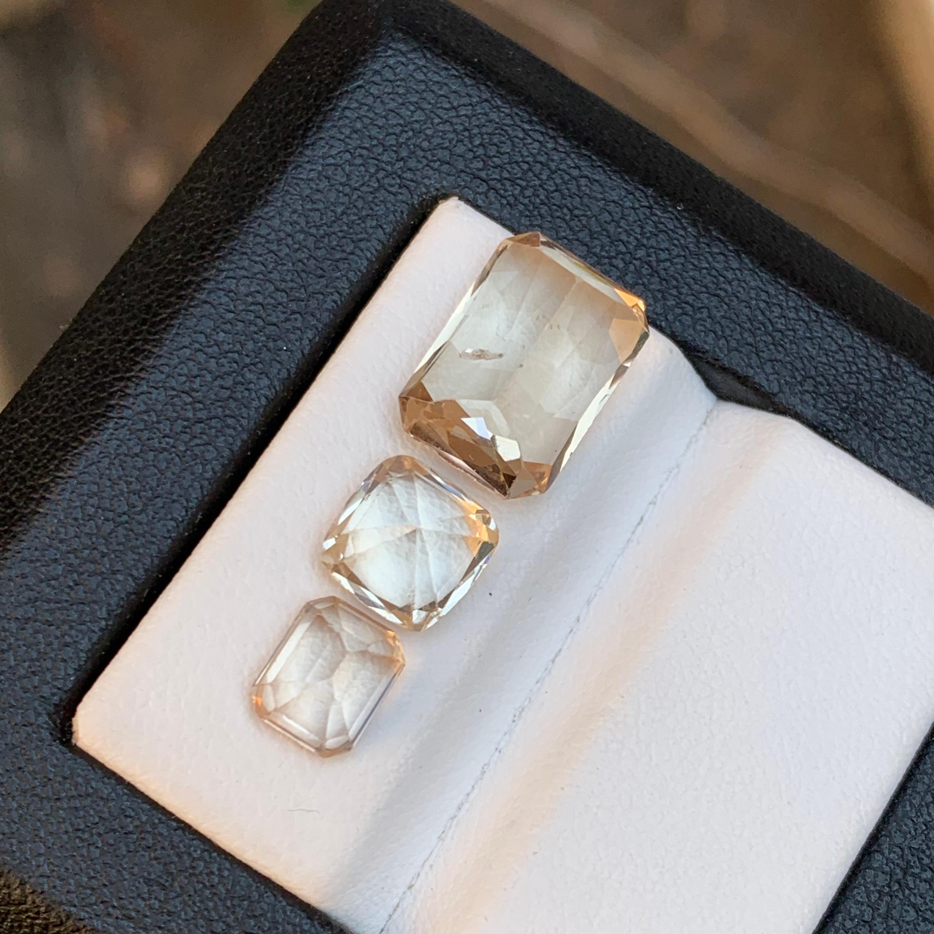 Women's or Men's Light Golden Natural Topaz Loose Gemstones Lot 11.75 Ct Cushion Cut for Jewelry For Sale