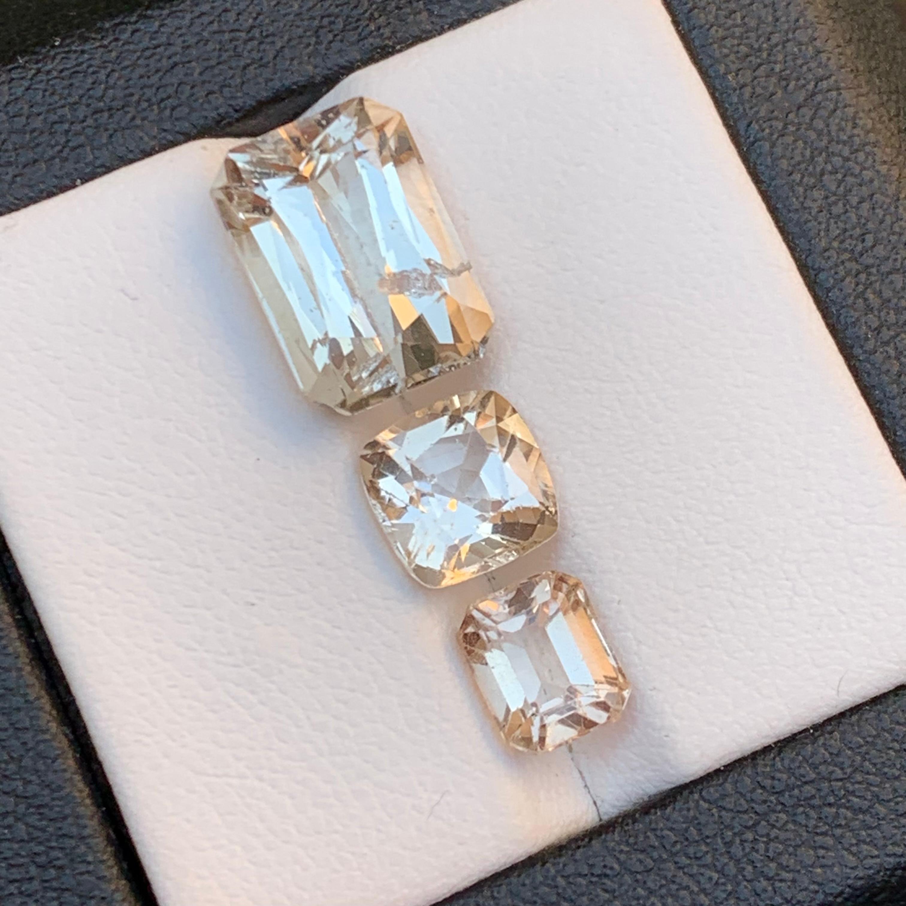 Light Golden Natural Topaz Loose Gemstones Lot 11.75 Ct Cushion Cut for Jewelry For Sale 4