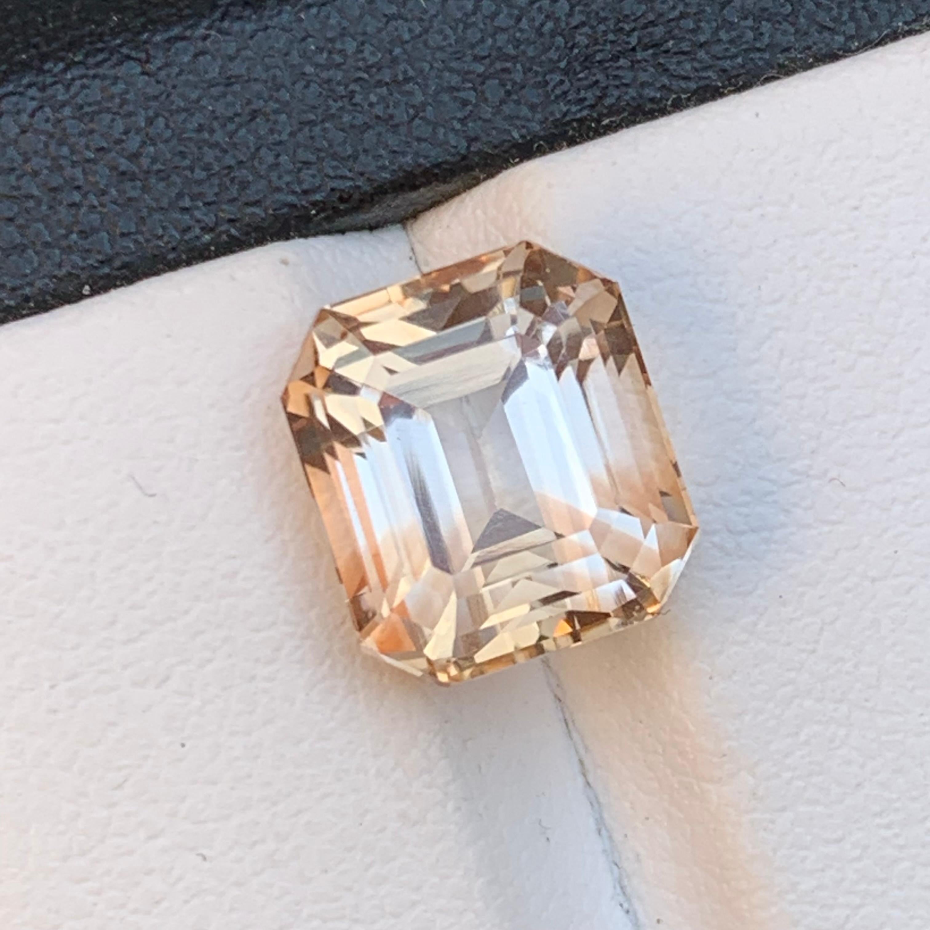 Bague et pendentif en Topaze Naturelle Lights Golden, pierres précieuses en vrac 7.95 Ct Step Emerald Cut en vente 6
