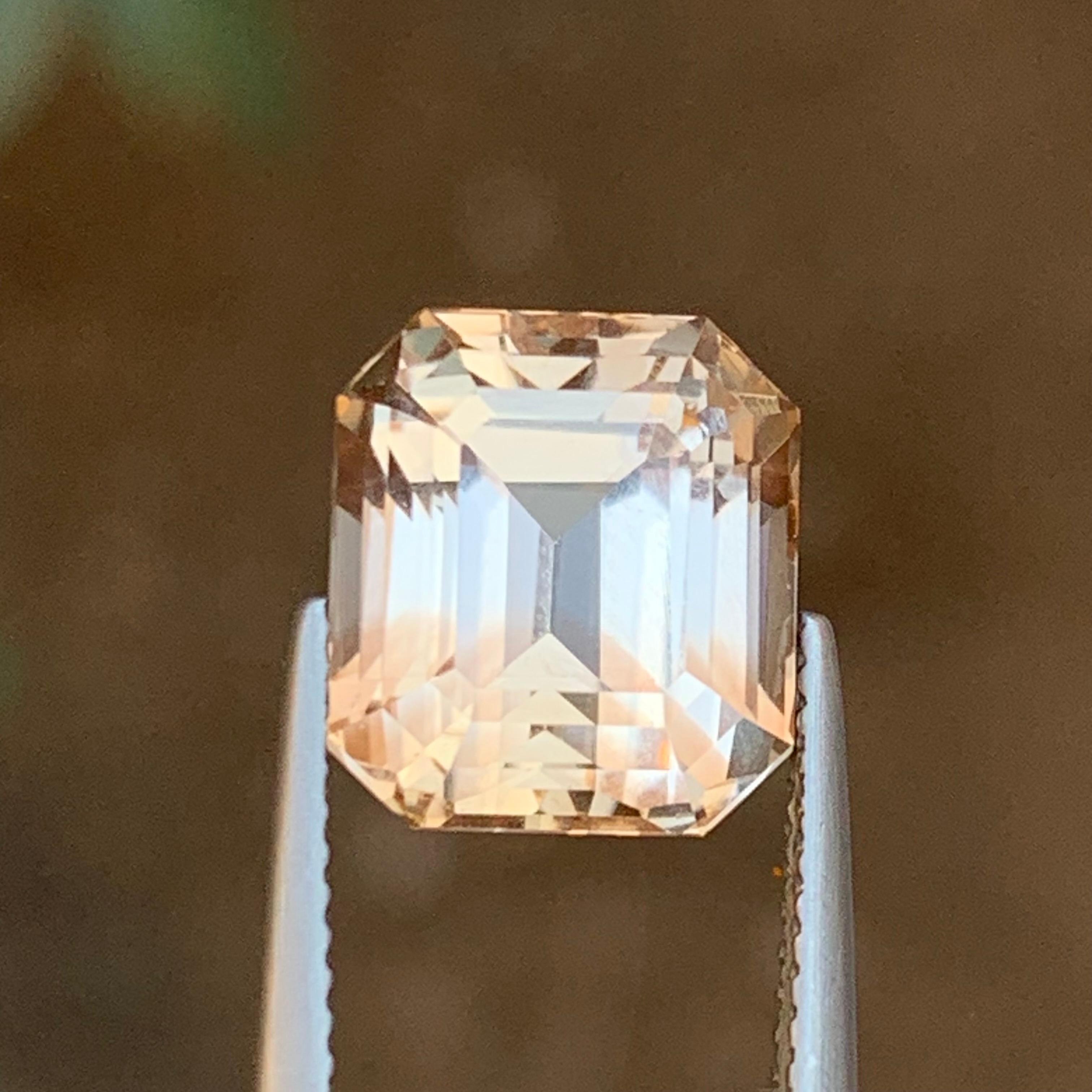 Taille émeraude Bague et pendentif en Topaze Naturelle Lights Golden, pierres précieuses en vrac 7.95 Ct Step Emerald Cut en vente