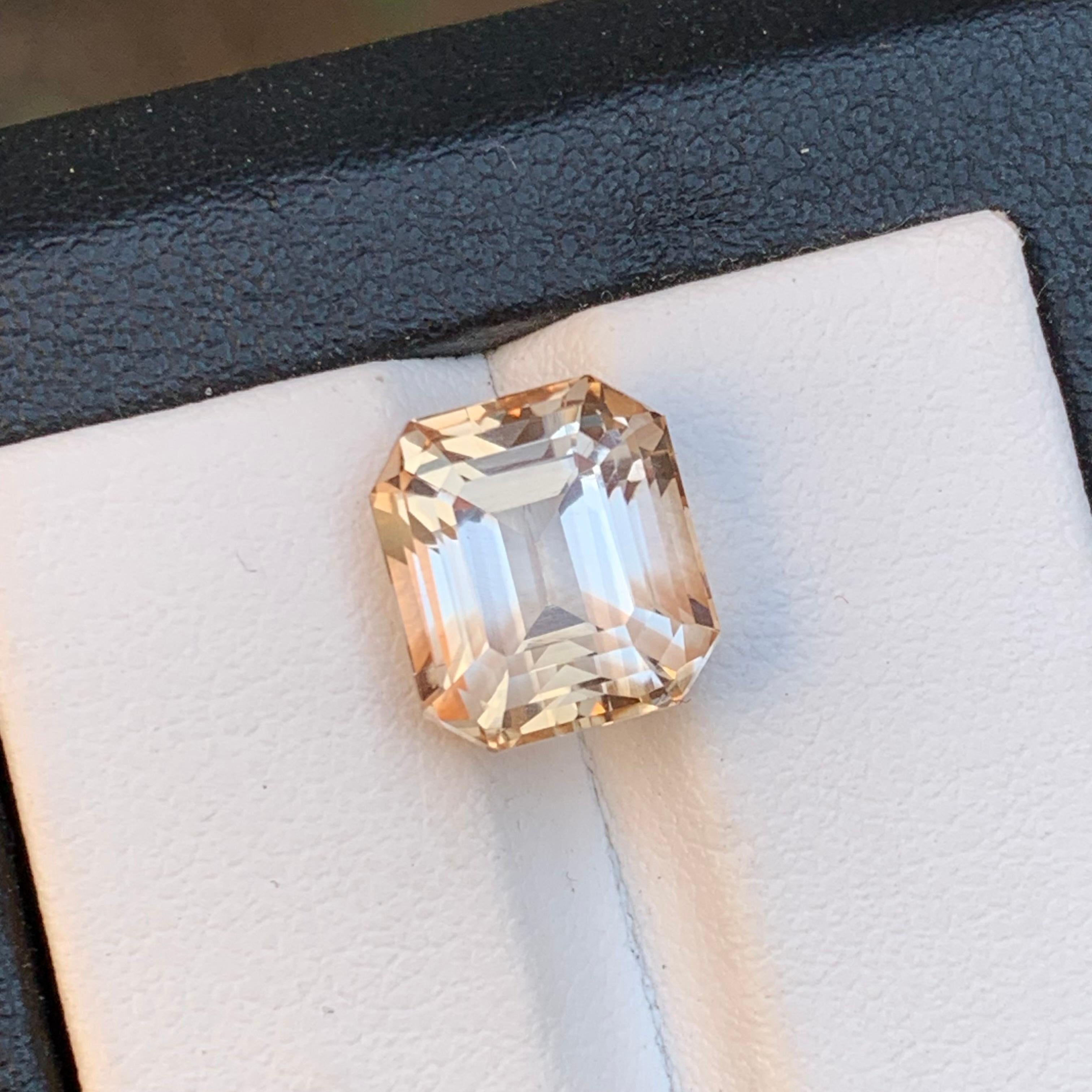Bague et pendentif en Topaze Naturelle Lights Golden, pierres précieuses en vrac 7.95 Ct Step Emerald Cut Neuf - En vente à Peshawar, PK
