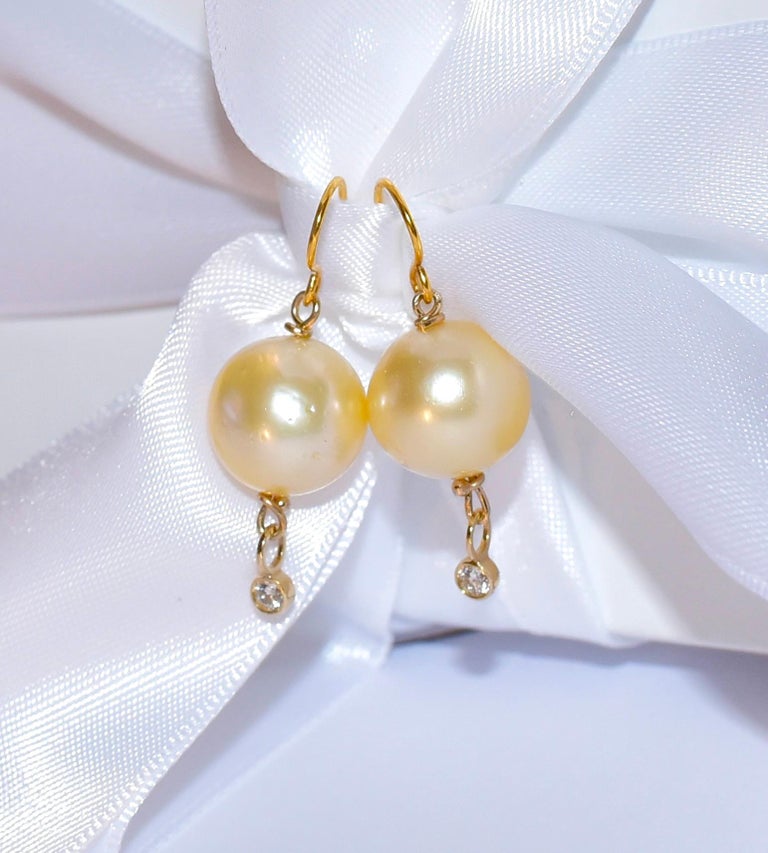 Light Golden South Sea Cultured Pearl, 14K Solid Yellow Gold Diamond Earrings In New Condition In Astoria, NY