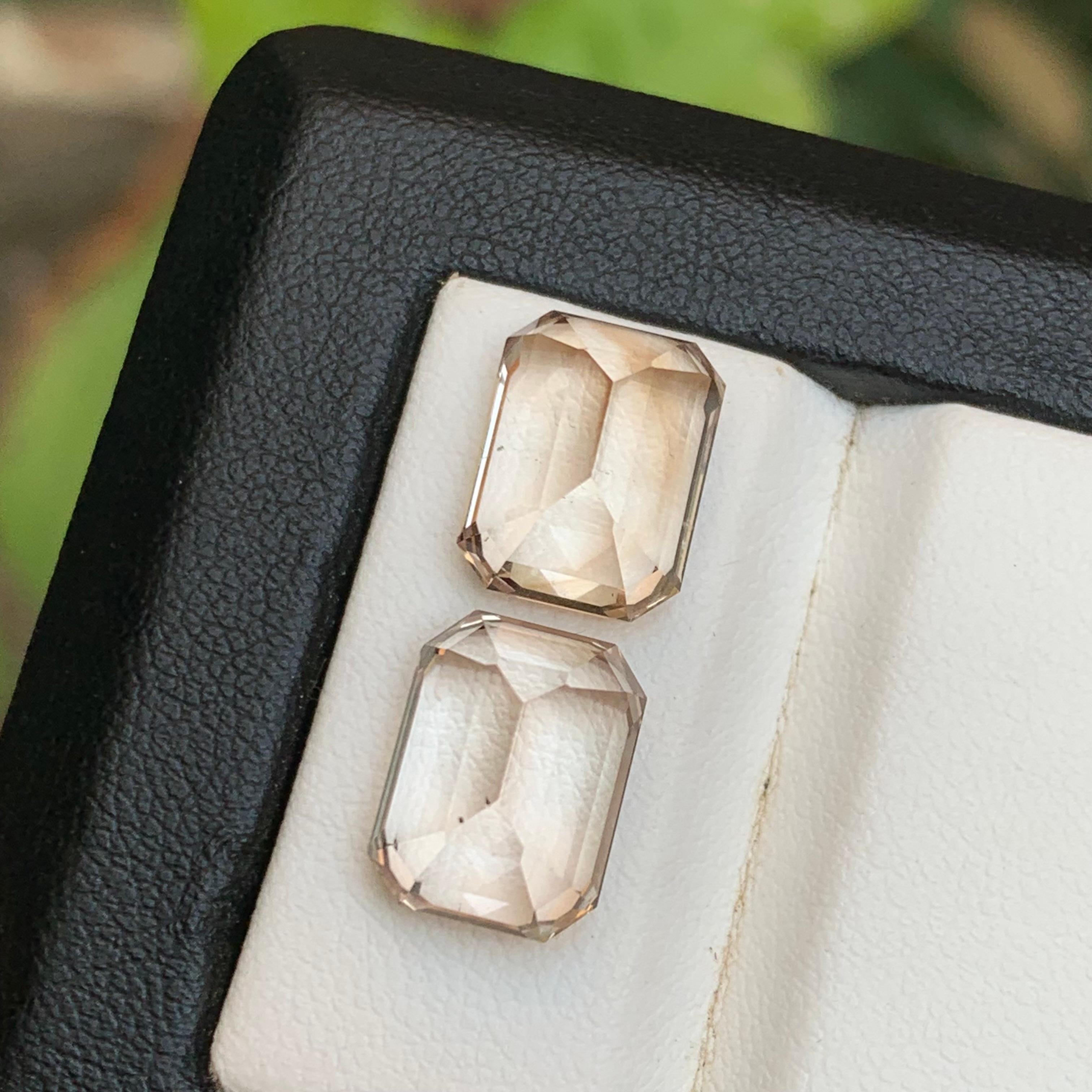 Light Golden Topaz 15.78 Natürliche lose Edelsteine Paar Smaragdschliff für Ohrringe im Angebot 2