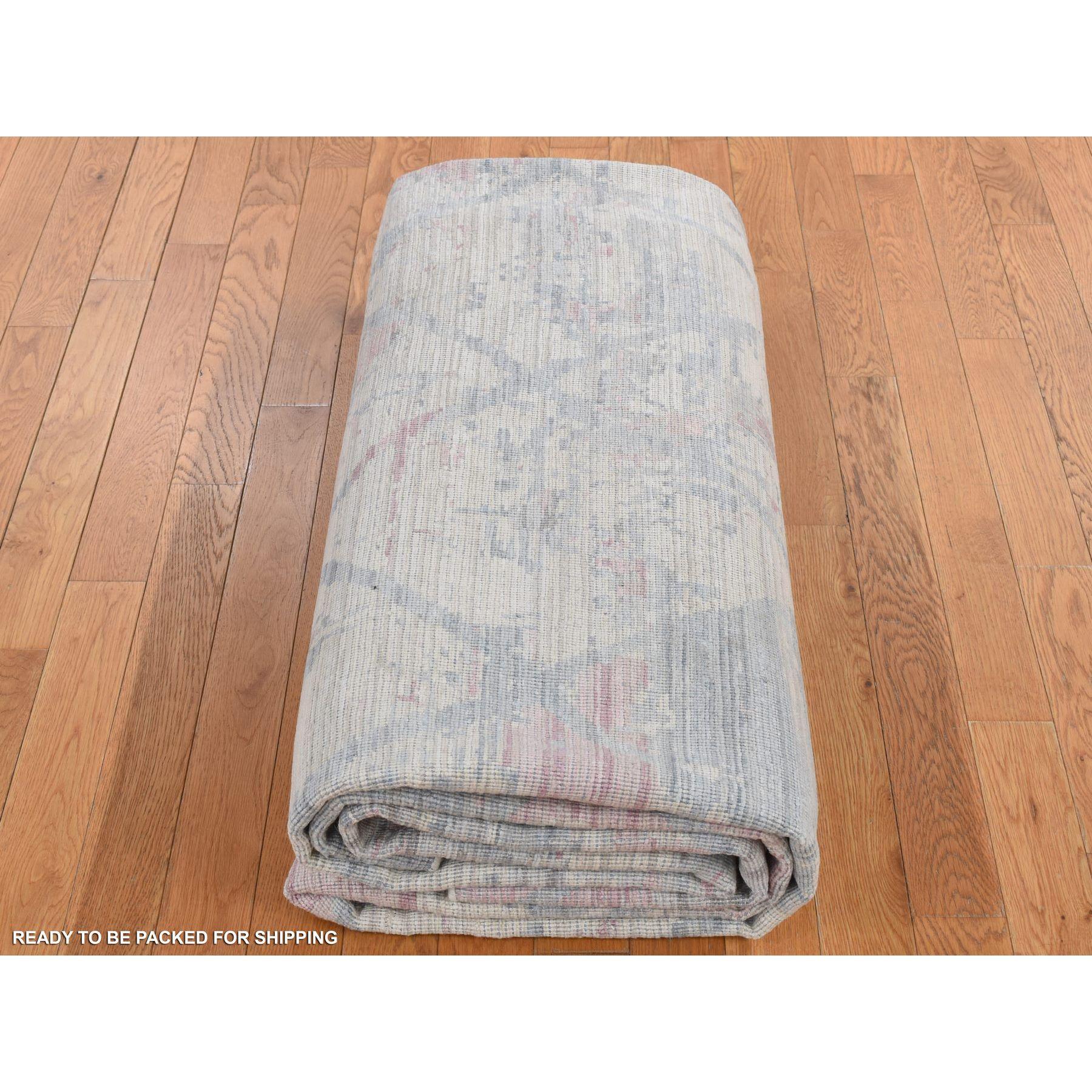 Tapis oriental clair Goldenrod jaune à motif treillis noué à la main en vente 1