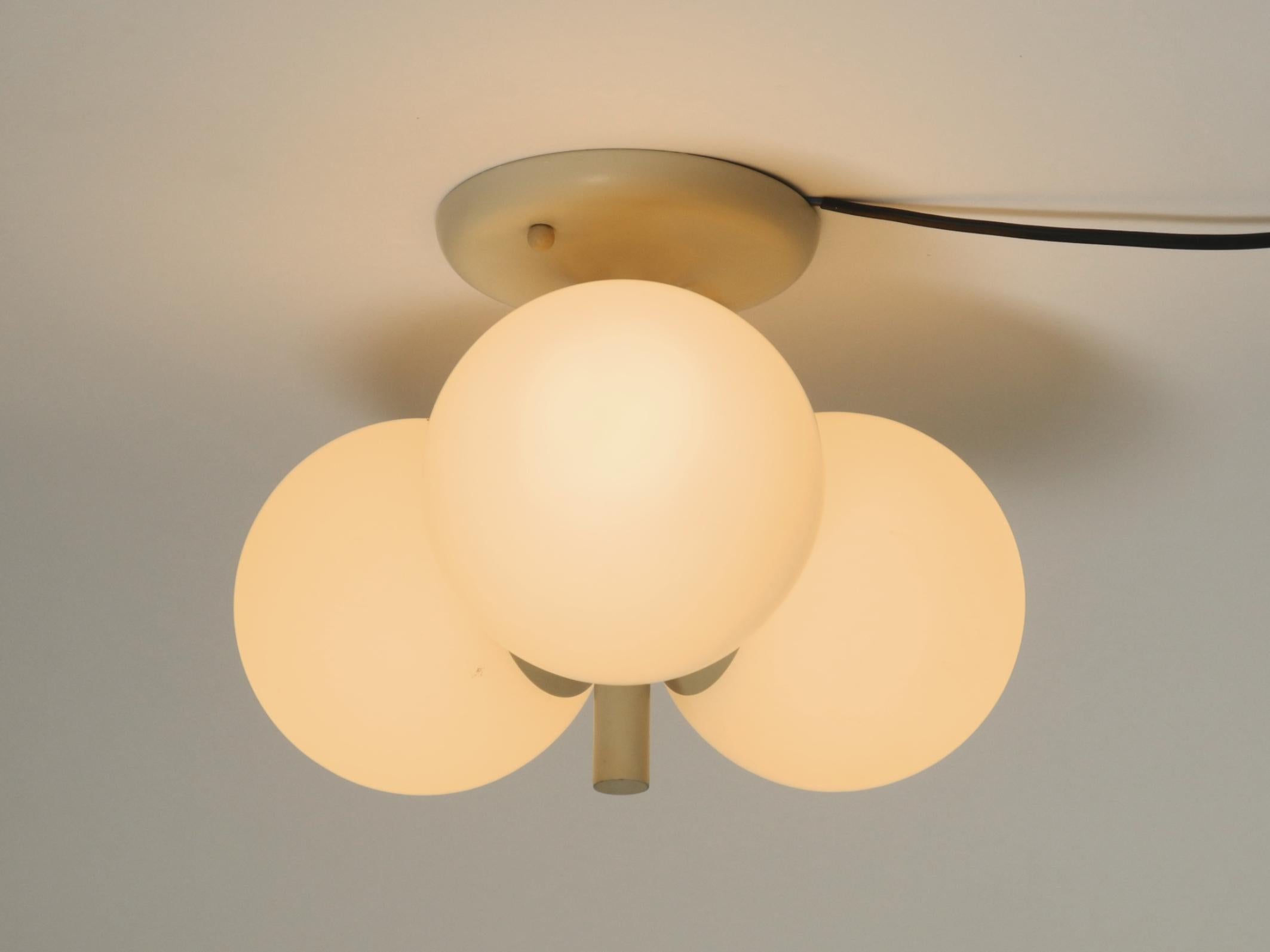 Light gray 1960s Space Age Kaiser Leuchten metal ceiling lamps with 3 glass ball In Good Condition For Sale In München, DE